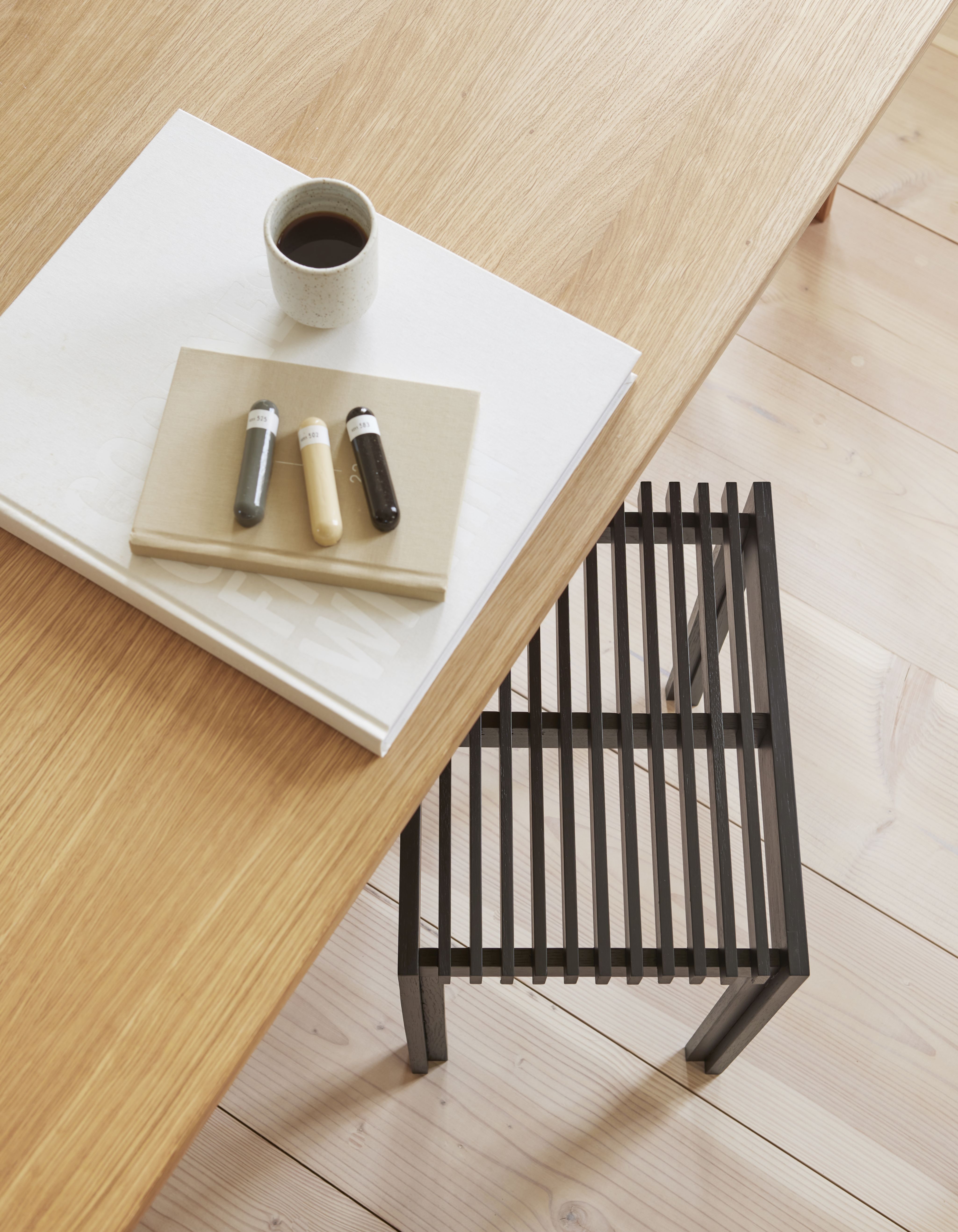 Lightweight Hocker Eiche Form & Refine