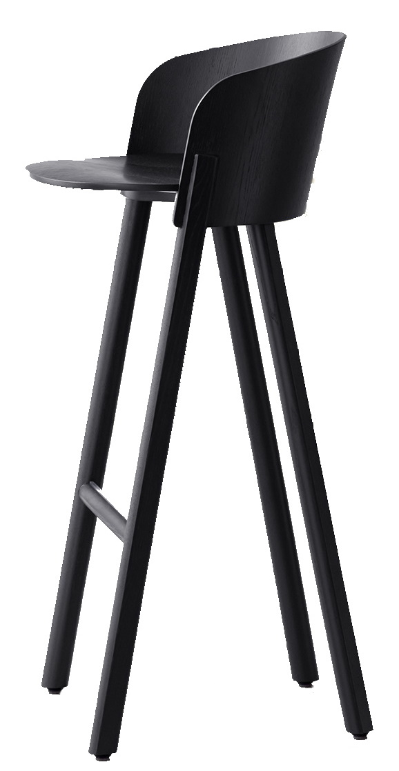 Schwarzer ST12 Barhocker von e15 aus Holz, seitliche Ansicht. Moderner Hocker für Küche und Bar.