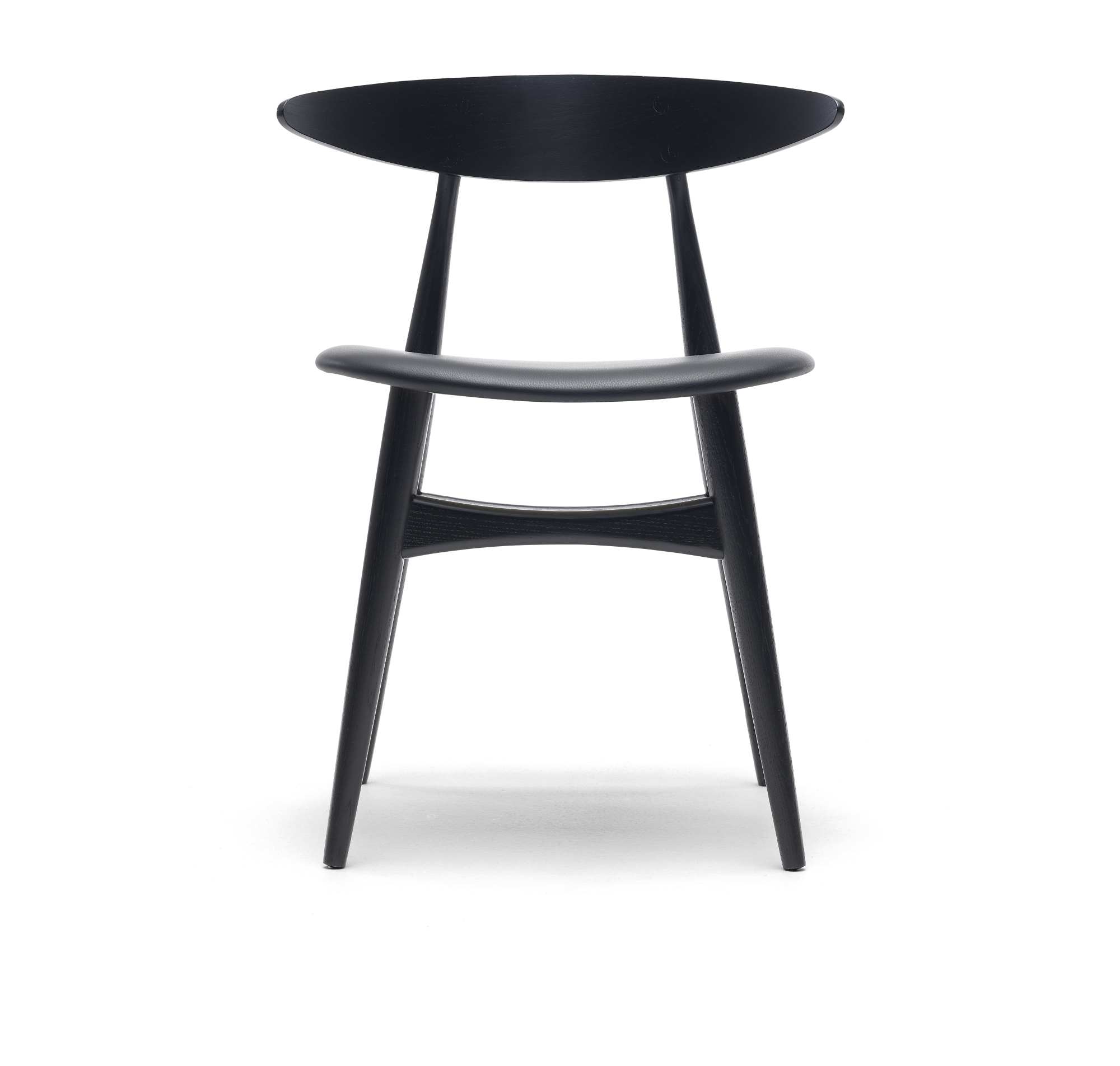 CH33P Stuhl von Carl Hansen & Søn, Eiche schwarz, gepolsterter Sitz. Designklassiker.