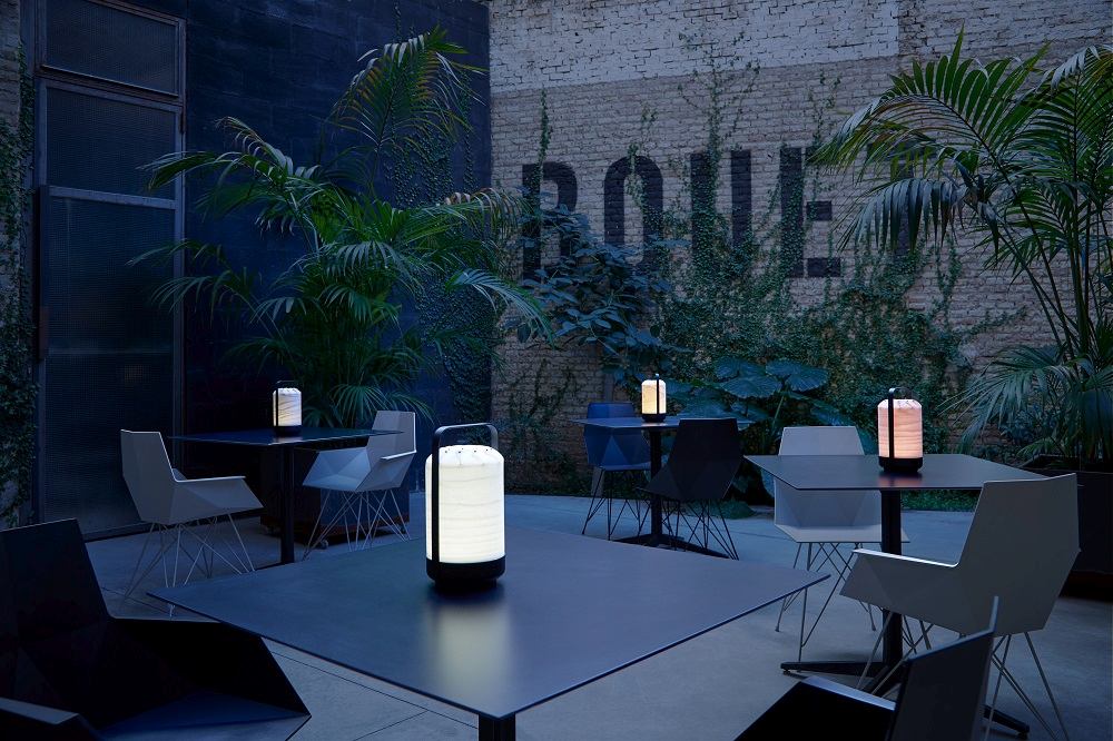 Chou Mini LED Akkuleuchte / Tischleuchte mit USB LZF Lamps