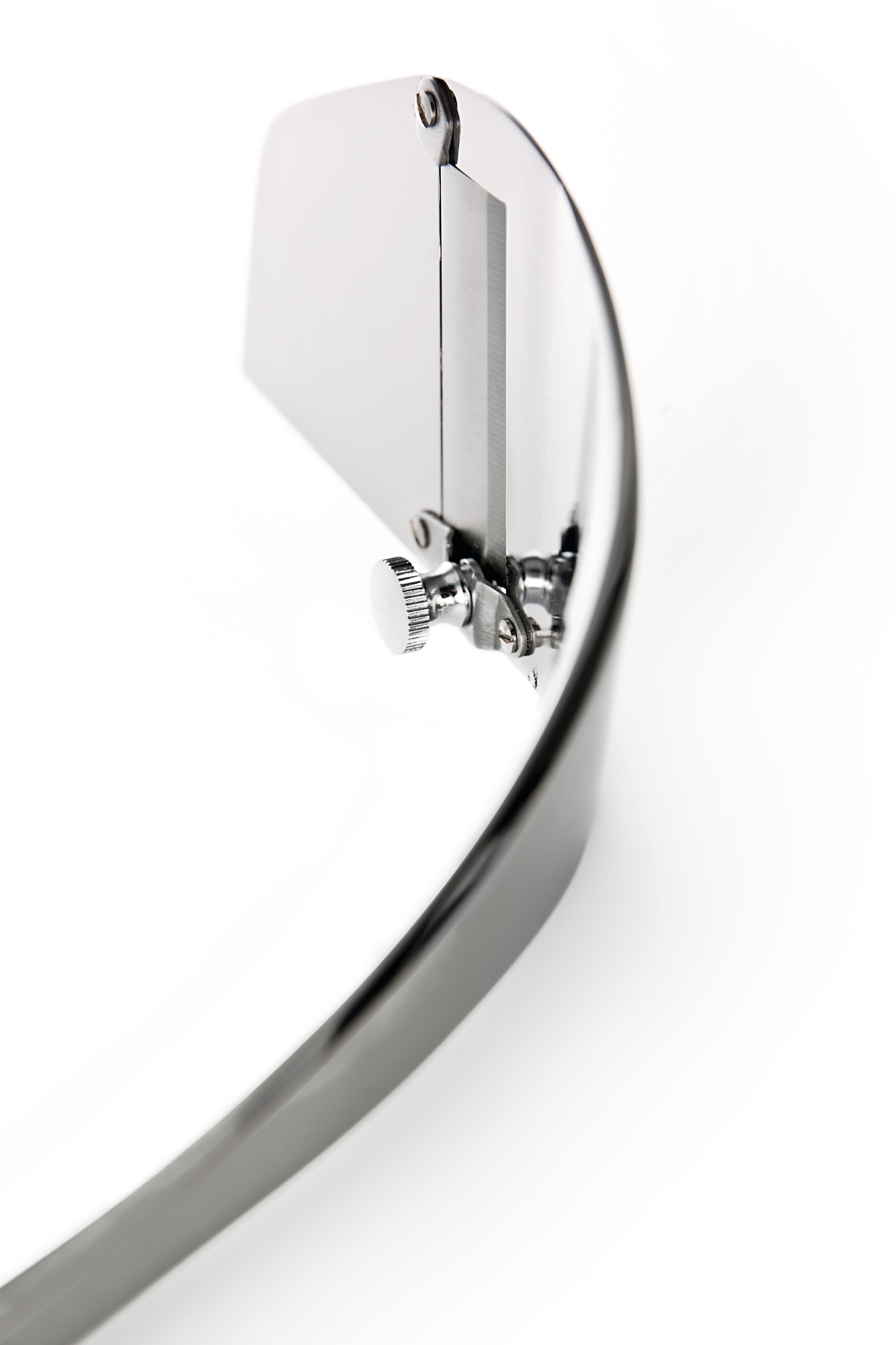 Detailaufnahme des Alessi Alba Trüffelhobels UNS04, ein edles Küchenwerkzeug zum Hobeln von Trüffeln.