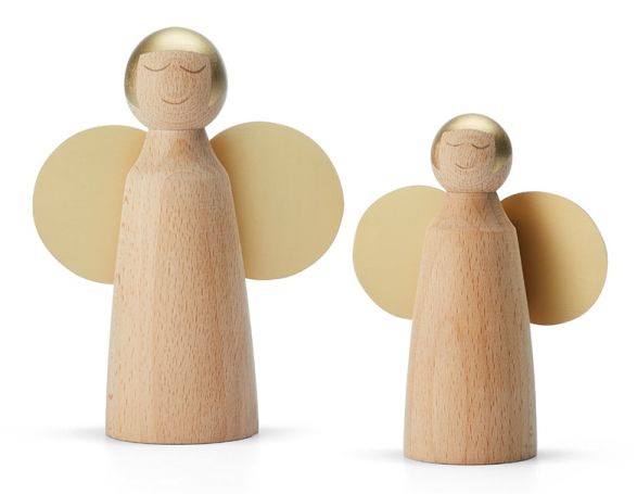 Zwei Larissa Engel Holzfiguren von Philippi, Weihnachtsdeko mit goldenen Akzenten und Flügeln.