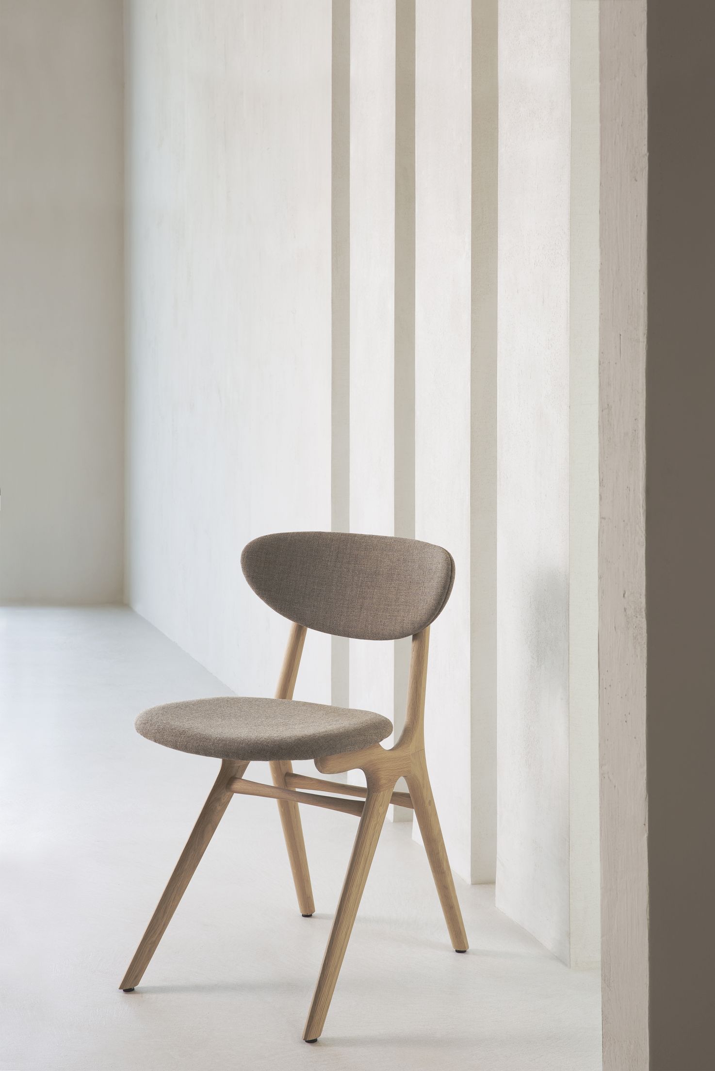 Eye Stuhl lackierte Eiche - Warm Grey Ethnicraft