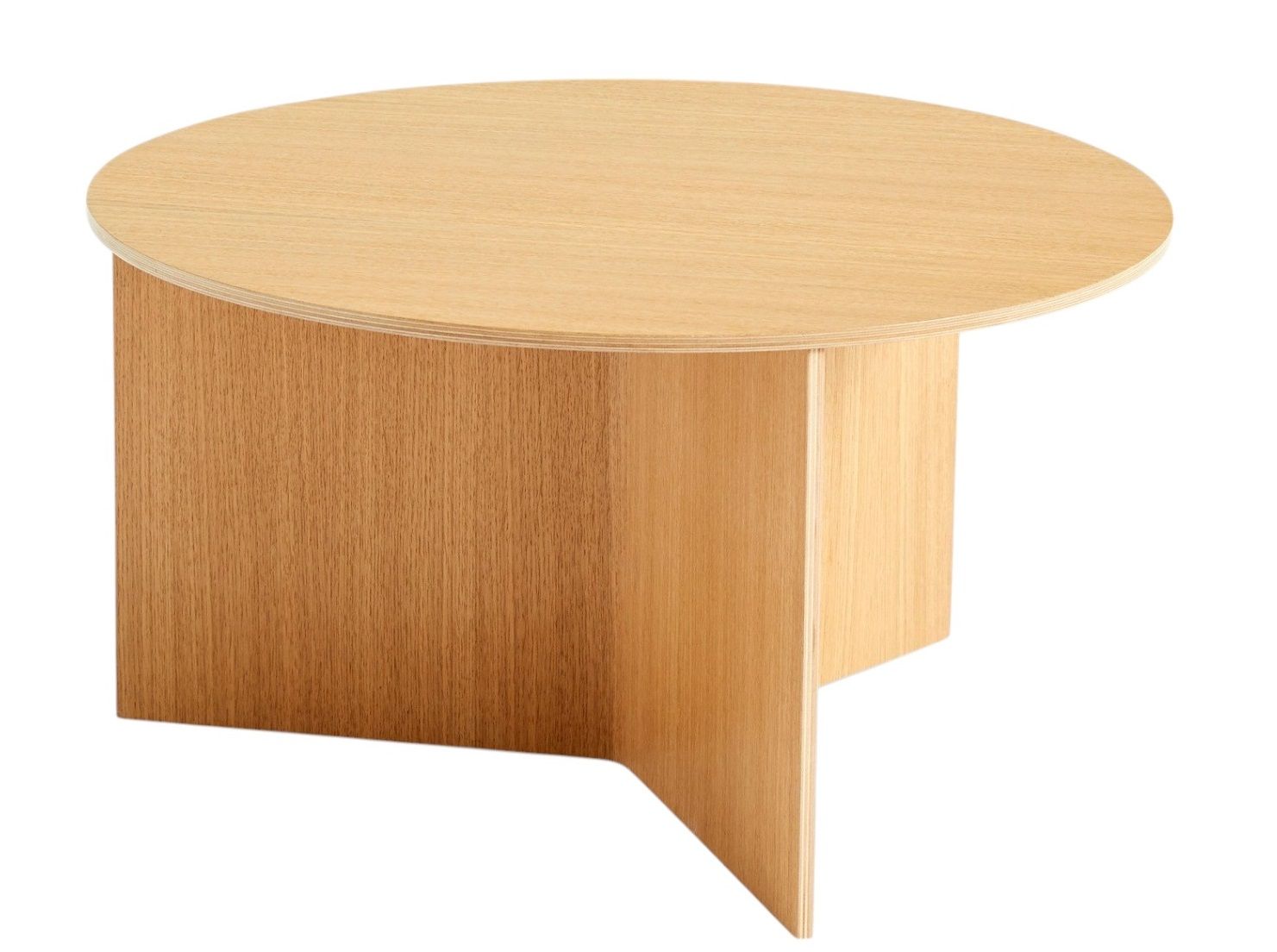 Runder, heller Holz Beistelltisch "Slit Table" von Hay, geeignet als Couchtisch.