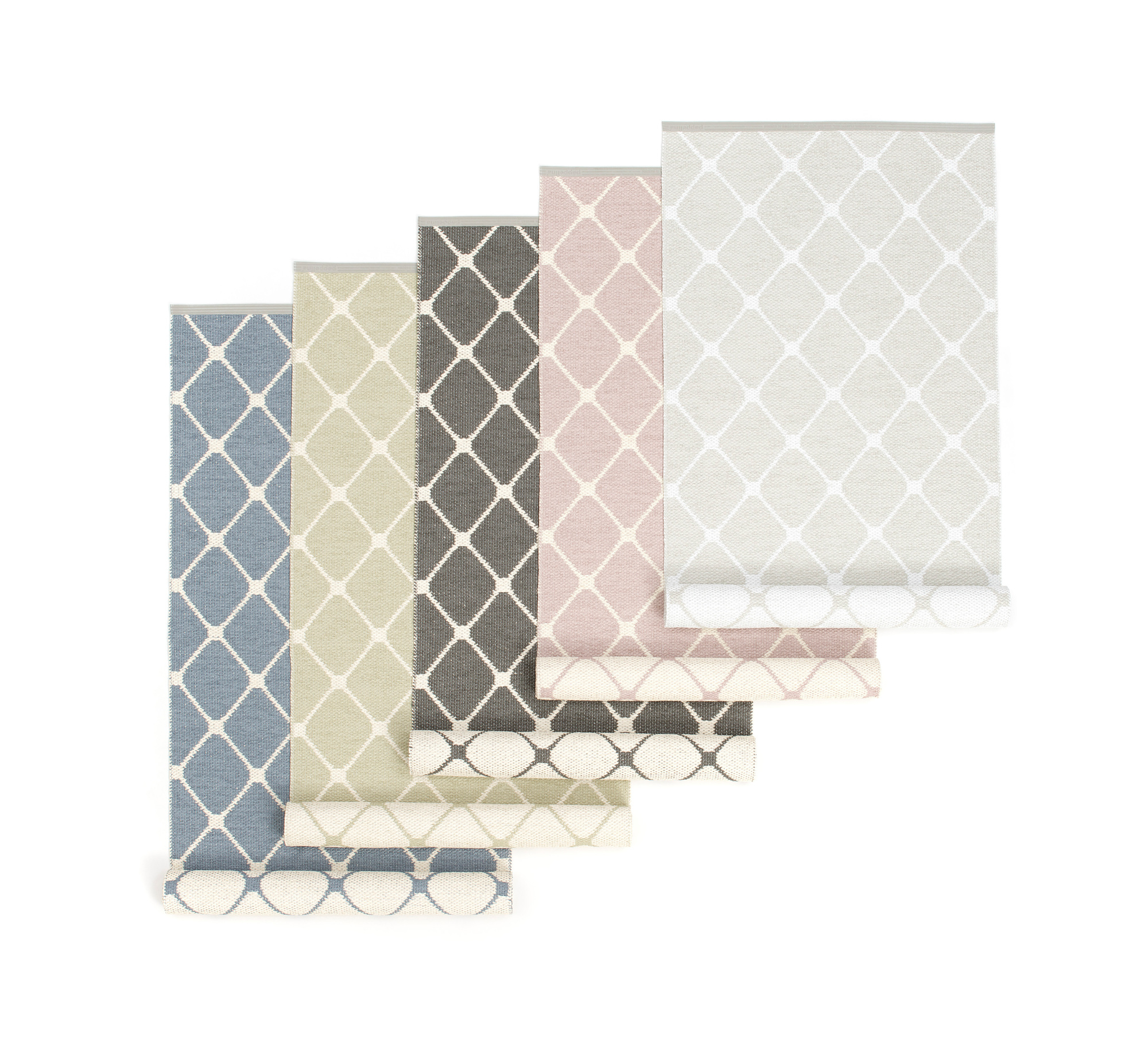 Pappelina Rex Kunststoffteppich 70x160 cm in verschiedenen Farben mit Rautenmuster, ideal für drinnen und draußen.