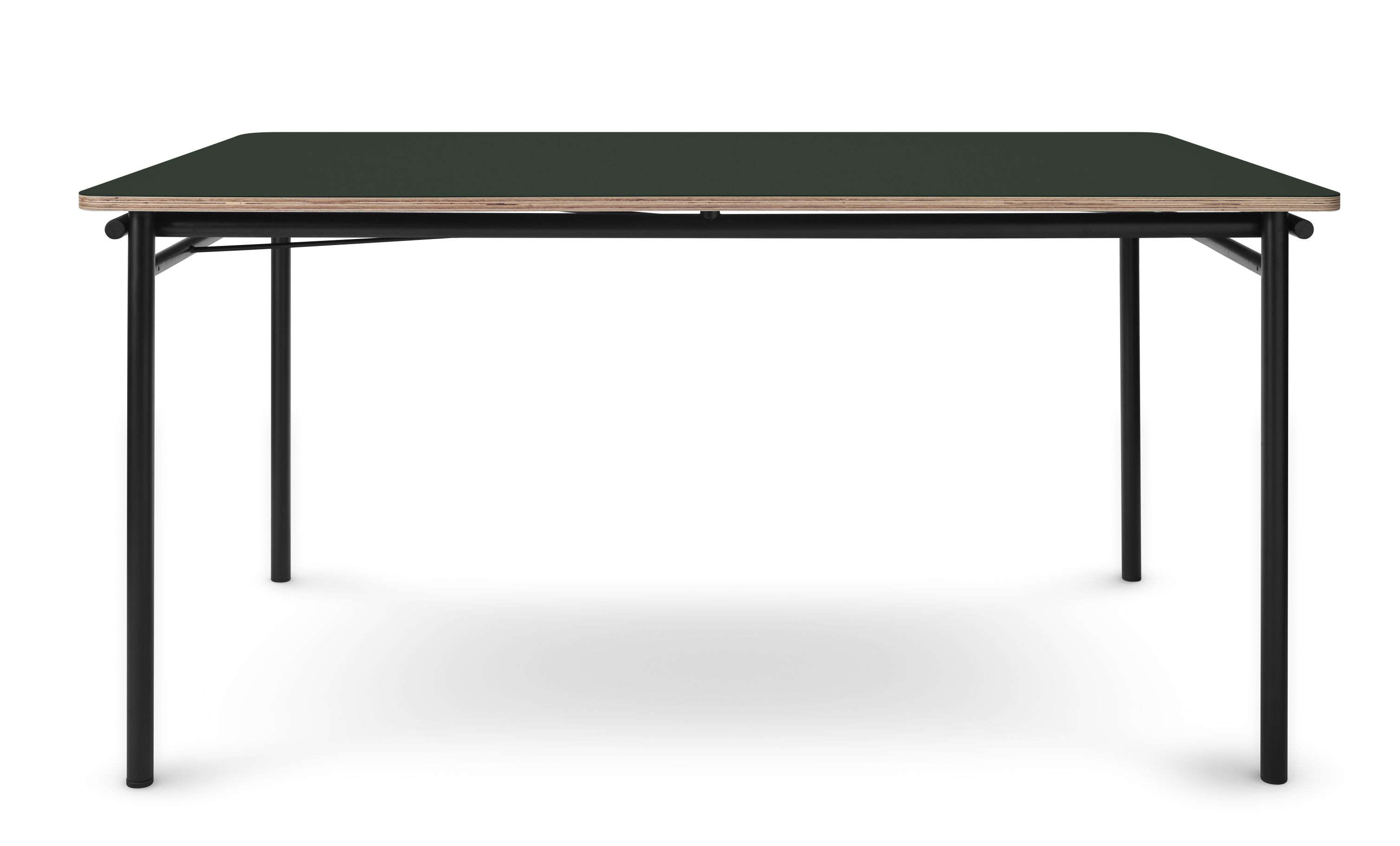 Taffel Esstisch von Eva Solo mit konifergrüner Tischplatte und schwarzem Metallgestell.