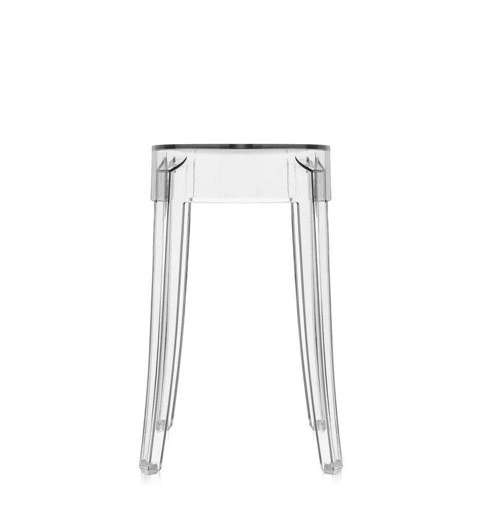 Klarer Kartell Hocker "Charles Ghost" im 2er Set, transparentes Designmöbel für moderne Einrichtung.