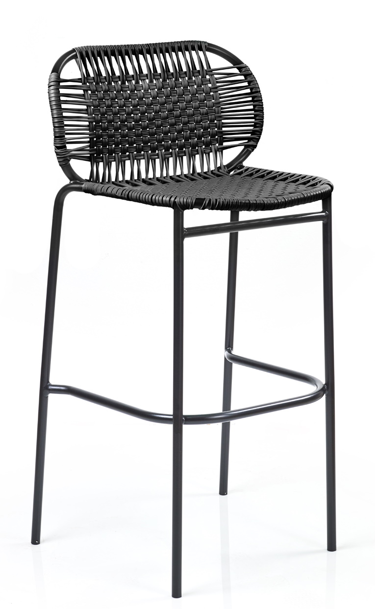 Schwarzer Cielo Barstool Barhocker von ames für den Außenbereich, geflochtene Sitzfläche und Rückenlehne.