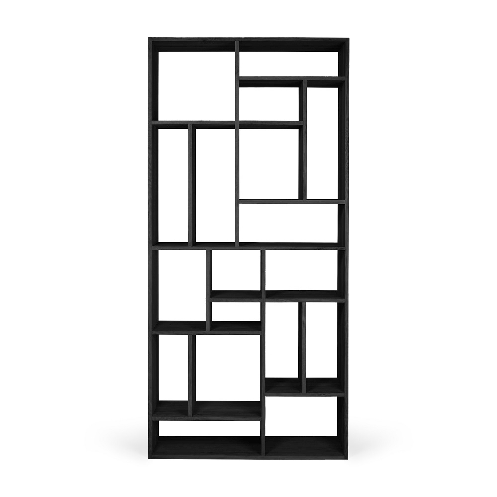 Schwarzes Ethnicraft M Regal aus Eiche, modernes Design mit asymmetrischen Fächern für Wohnzimmer und Büro.