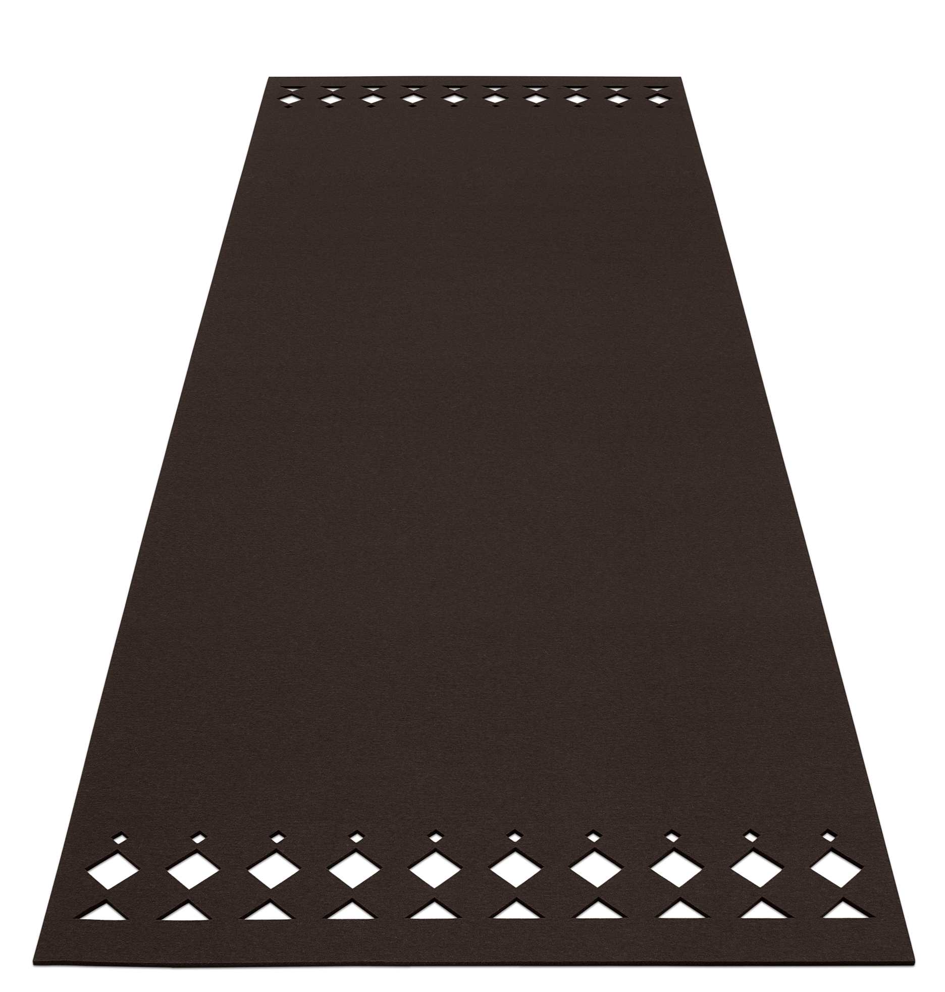 Schokobrauner Hey Sign Teppich Rana aus Wollfilz mit dekorativem, geometrischem Muster an den Enden.