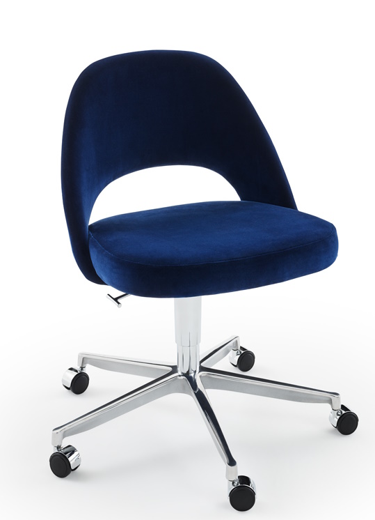 Blauer Saarinen Relax Konferenzstuhl mit 5-Stern Drehfuß und Rollen, ohne Armlehnen. Bürostuhl für Konferenzräume.