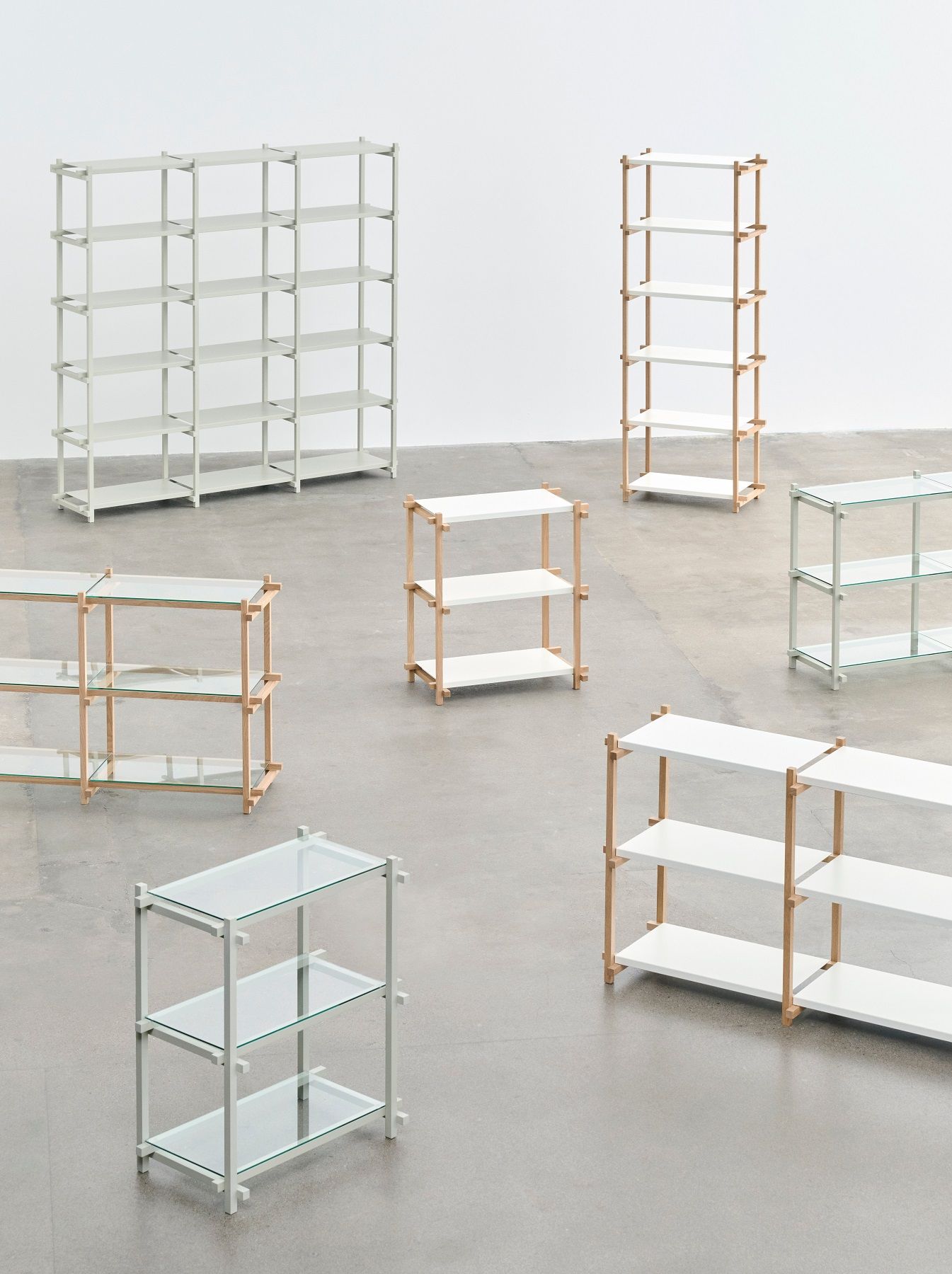 Woody Column Low Regal Hay