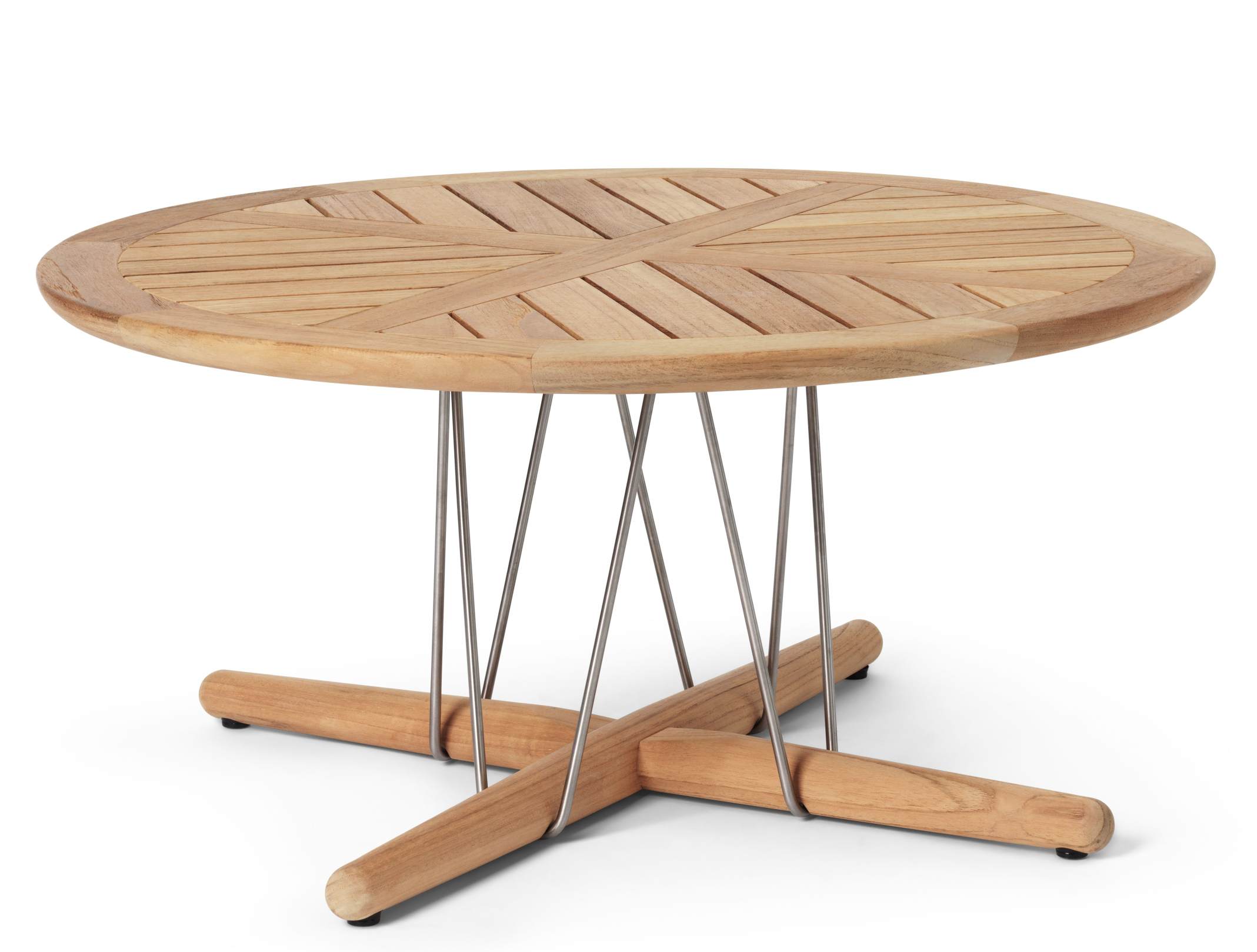 E023 Embrace Lounge Tisch von Carl Hansen & Søn: Runder Outdoor Tisch aus Teakholz.