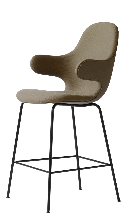Catch Barstool von AndTradition: Gepolsterter Barhocker in Beige mit schwarzem Metallgestell. Modernes Design.