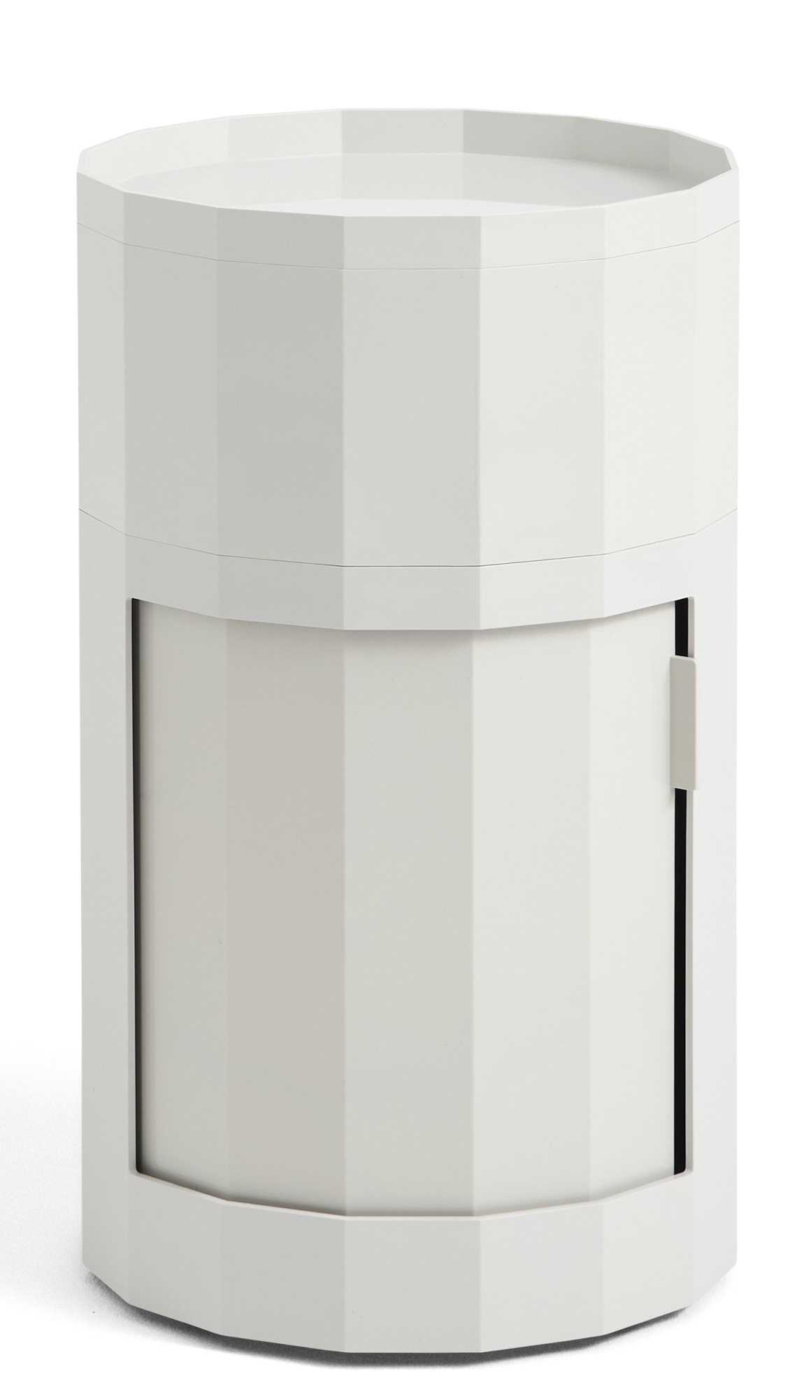 Facet Cabinet von Hay in Misty Grey: Moderner Stauraumschrank mit Tür.