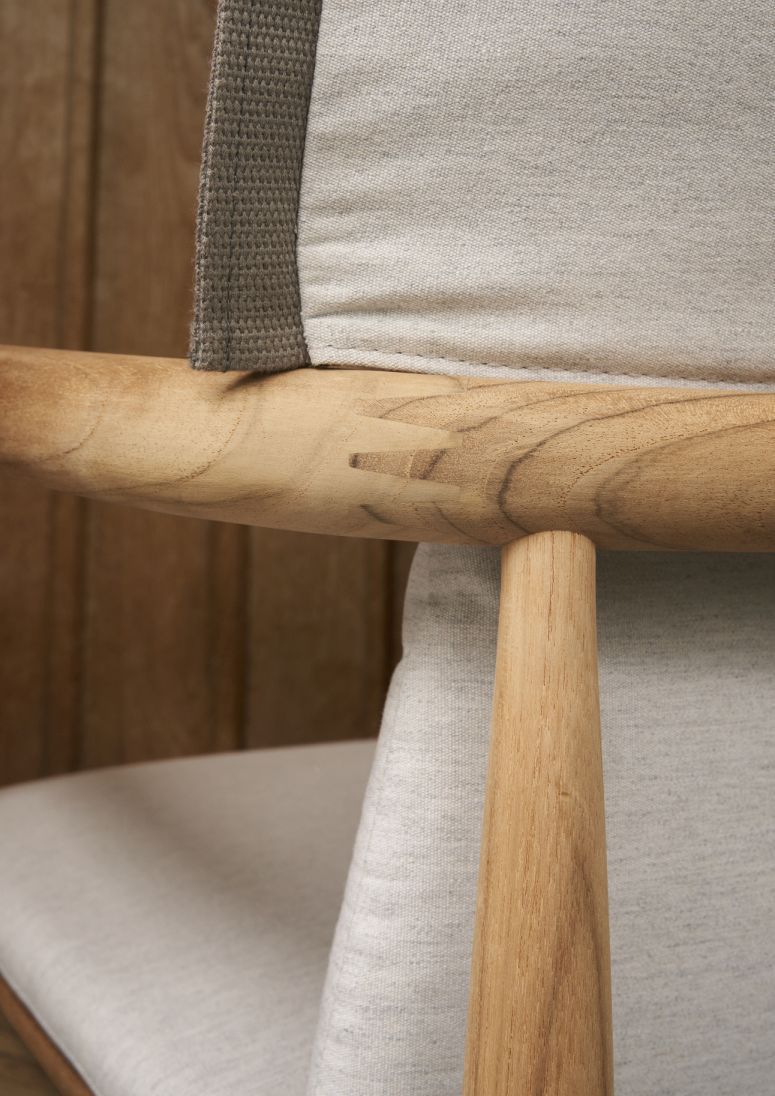 Detailaufnahme: CU E008 Sitzkissen für Carl Hansen & Søn Embrace Stuhl Outdoor.