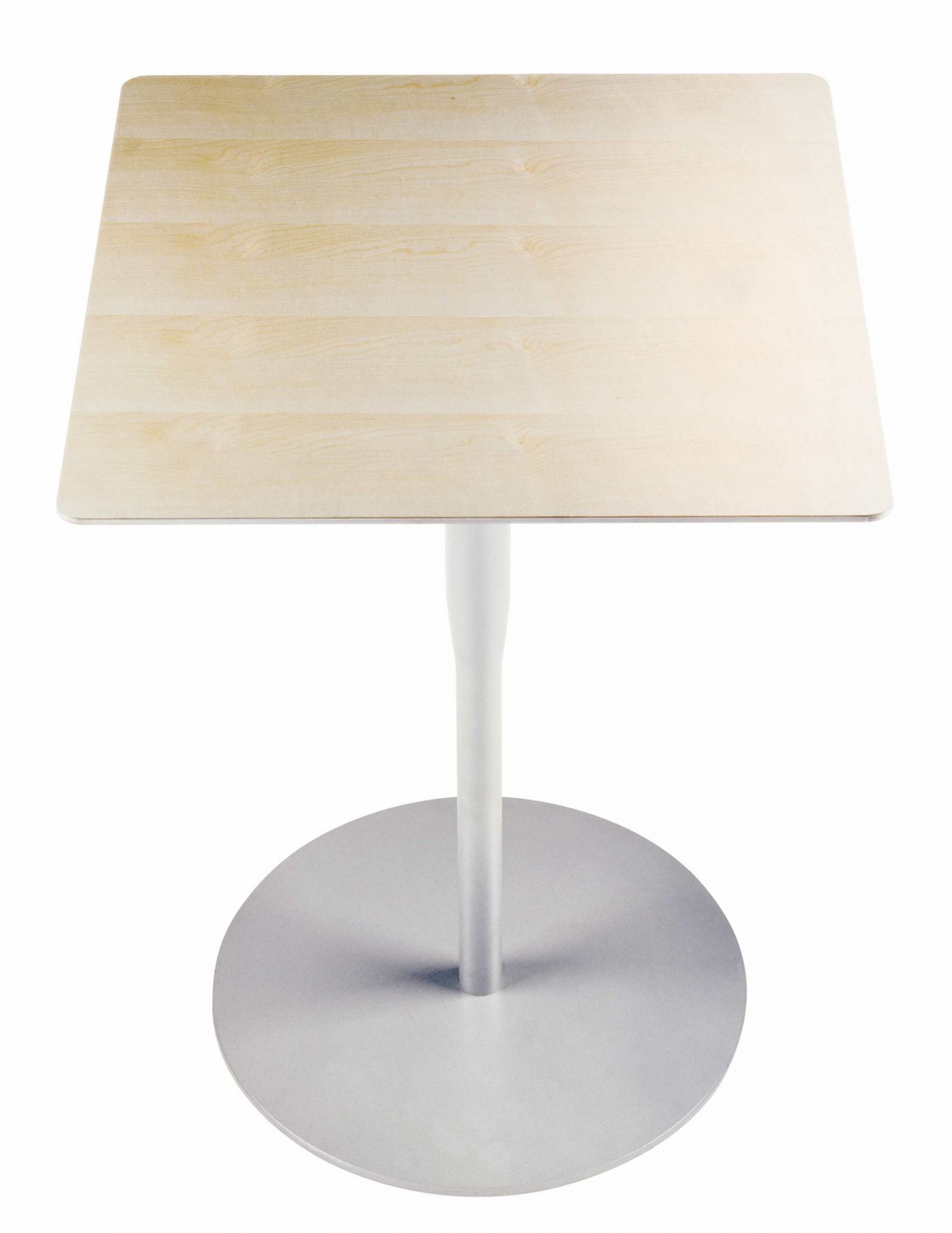 Atlas Table Tisch: Quadratischer Holztisch mit weißem Fuß und silberfarbenem Sockel. Moderner Esstisch.