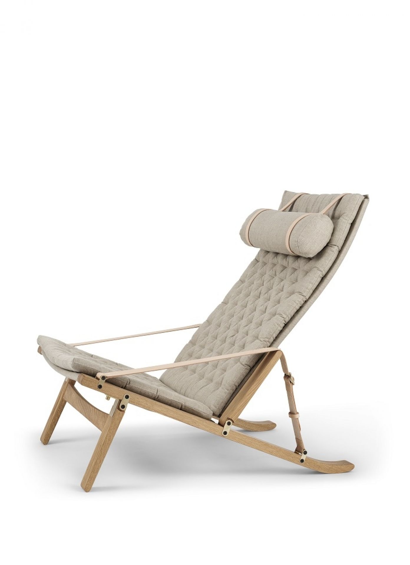 FK10 Plico Chair Sessel von Carl Hansen & Søn, weiß geölt, mit gepolsterter Liegefläche.