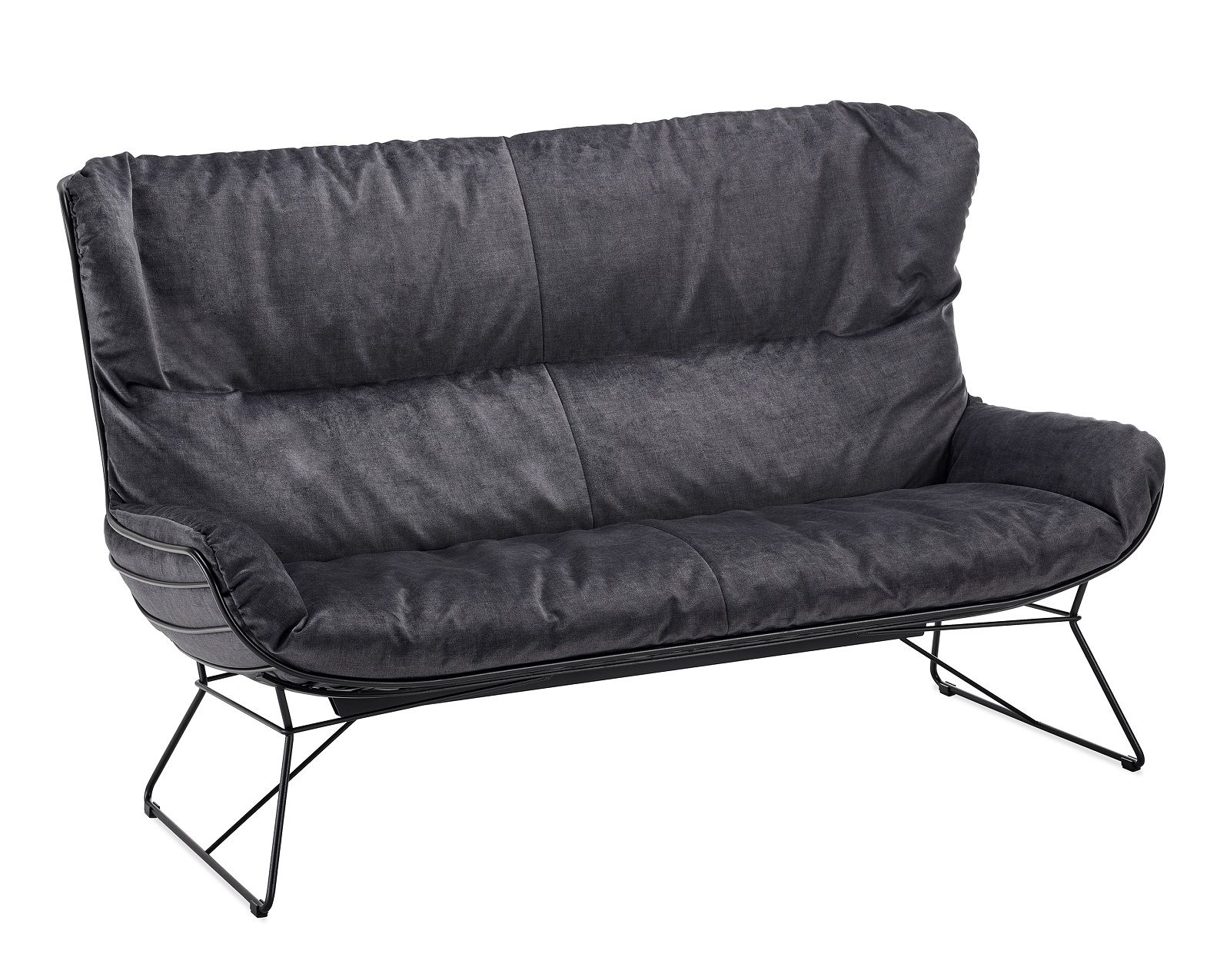 Graue Leyasol Wingback Couch mit Stoffbezug und schwarzem Metallgestell für Wohnzimmer und Lounge.