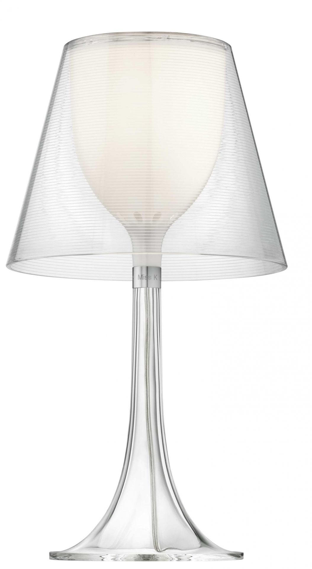 Klares Bild der Miss K Tischleuchte von Flos mit transparentem Schirm und Fuß.