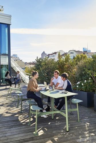 Bolder 3-Sitzer-Tisch mit Sitzflächen Outdoor Fermob MÄNGELEXEMPLAR
