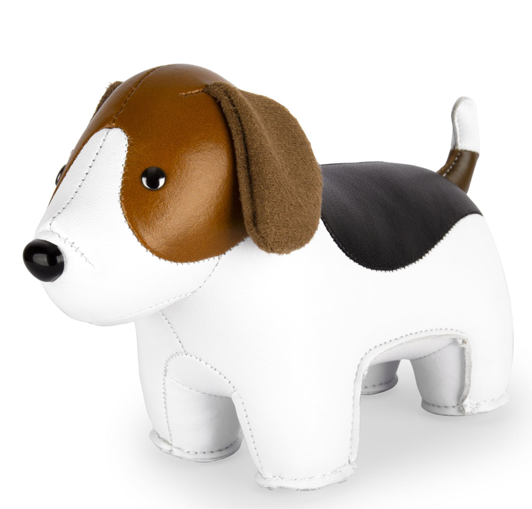 Briefbeschwerer Beagle Züny: Detailaufnahme des niedlichen, weißen Lederimitat-Hundes mit braunen und schwarzen Akzenten.