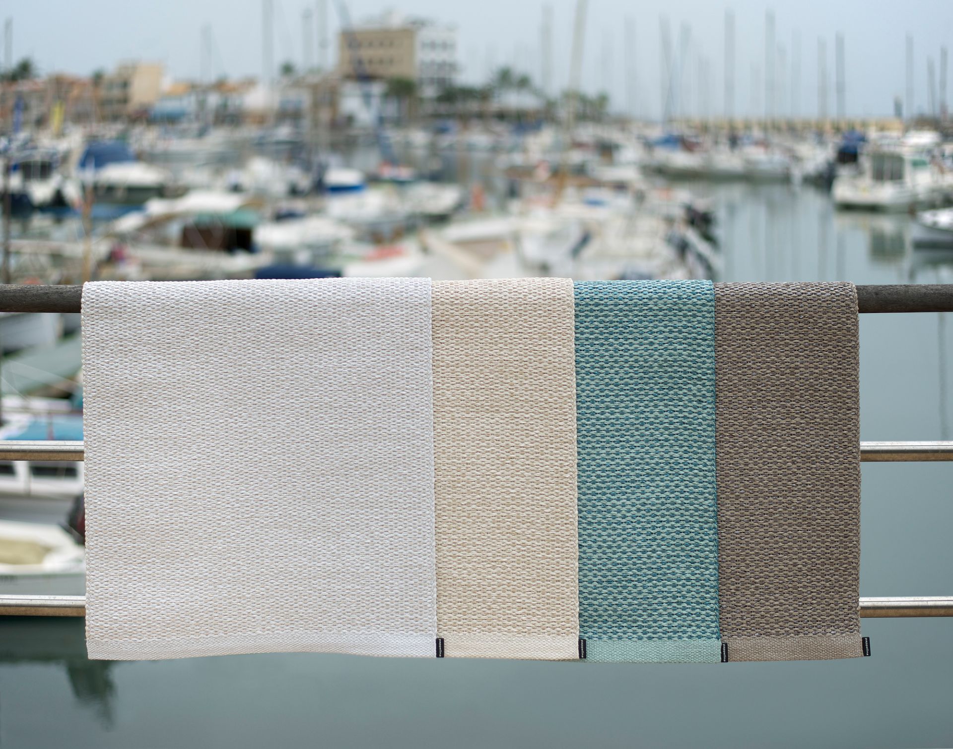 Svea Kunststoffteppich 60x250 cm Pappelina