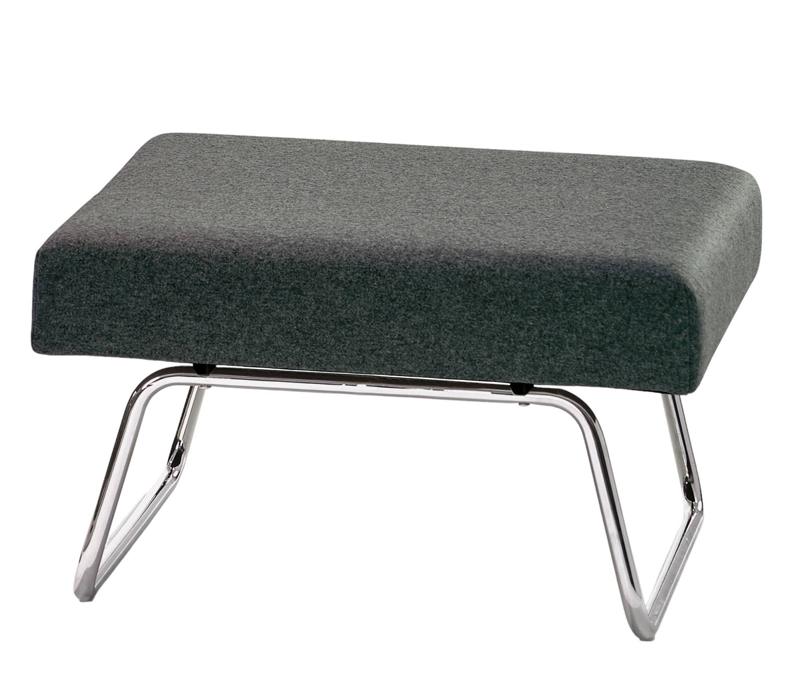 Grauer Lounge Chair Hocker von Richard Lampert mit verchromtem Stahlgestell, modernes Möbeldesign.