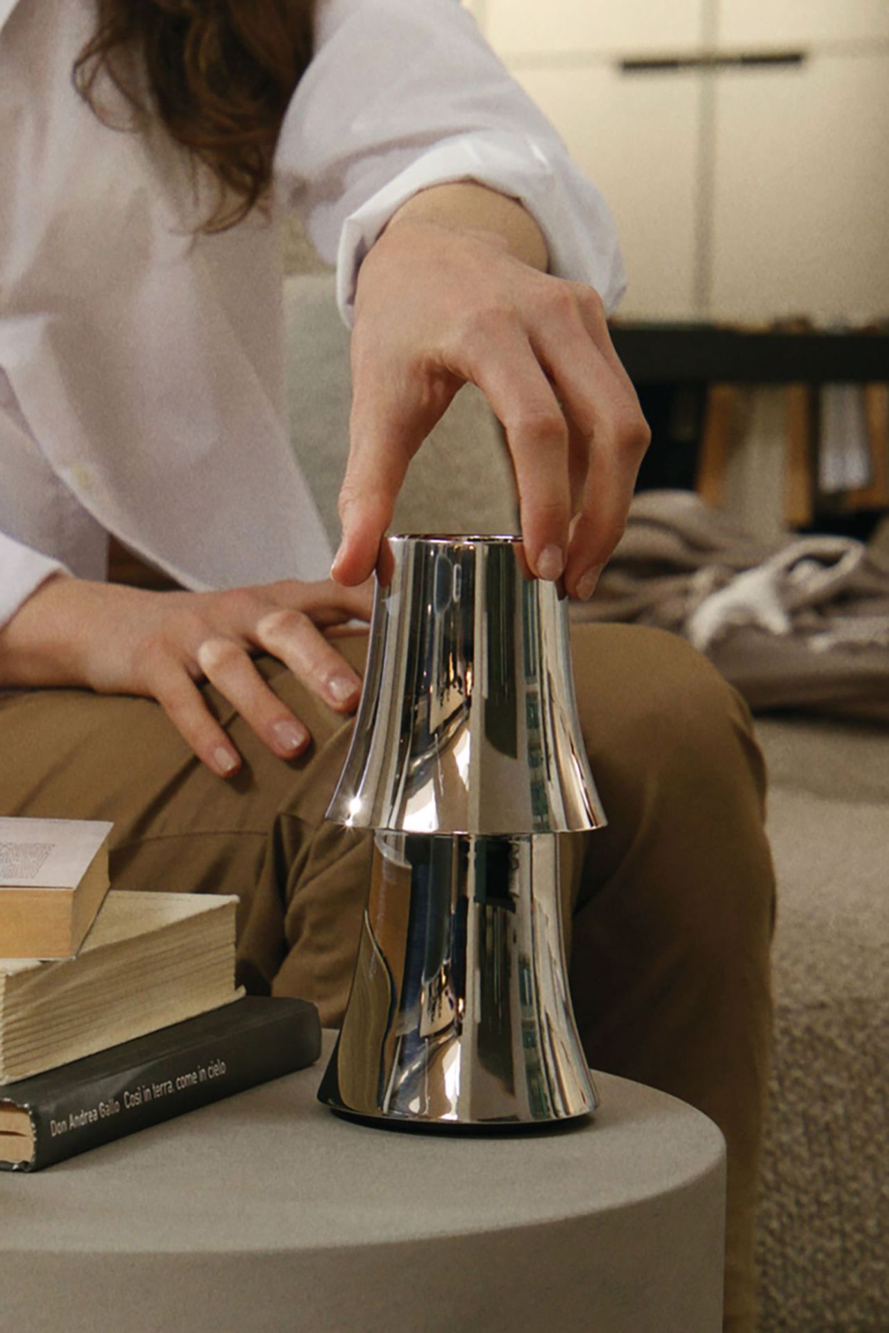 Halesia tragbare Tischleuchte Alessi