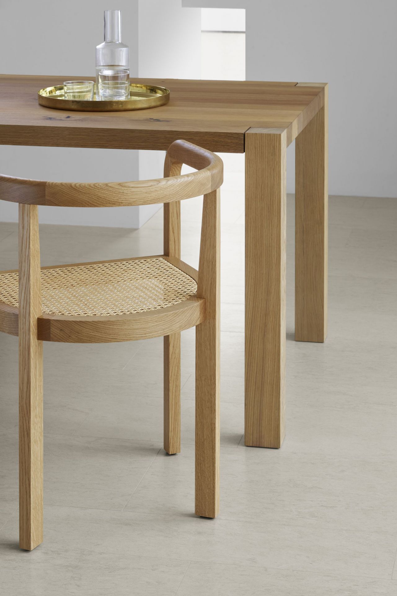 RH01 Stuttgart Stuhl e15