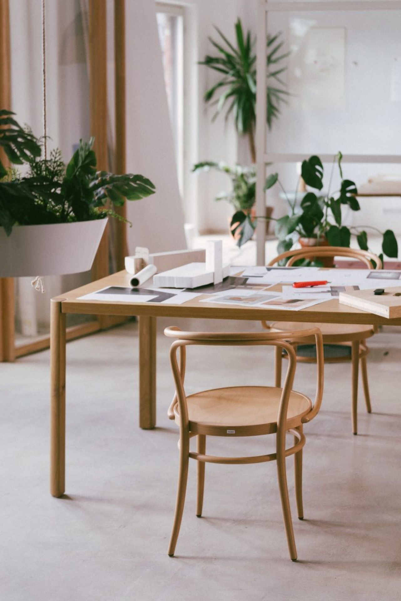 1140 Esstisch Thonet