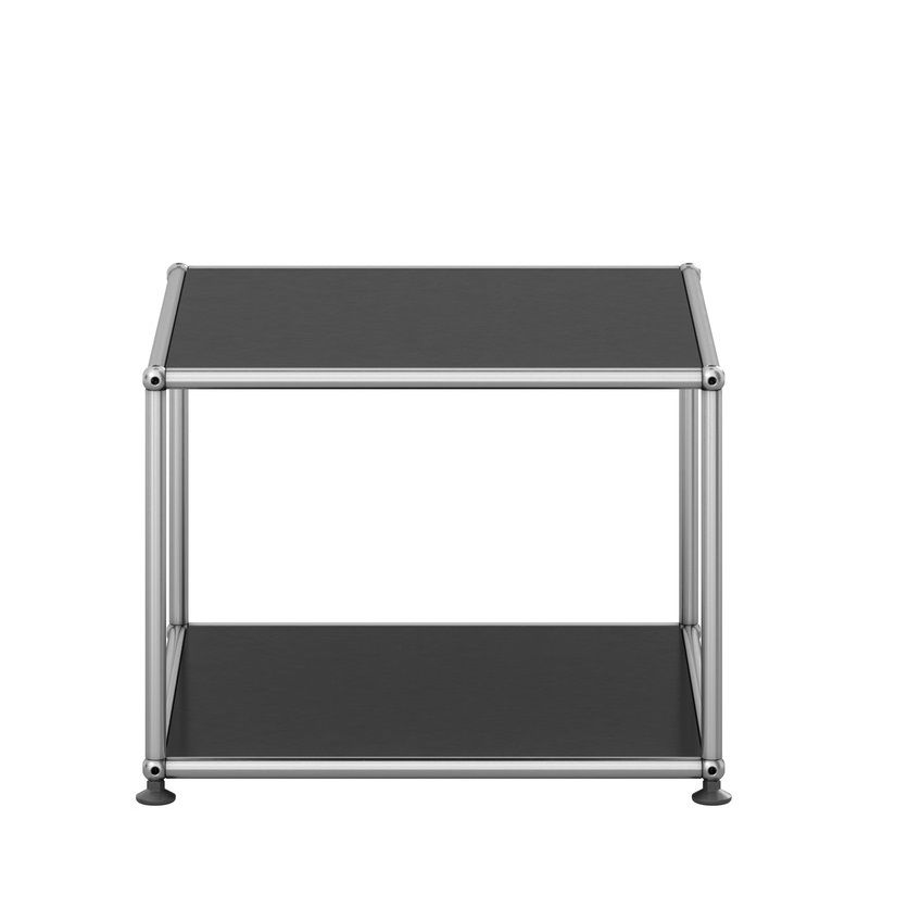 USM Haller Beistelltisch in Anthrazit mit Chromgestell, offenes Design mit zwei Ebenen für Wohnzimmer oder Büro.
