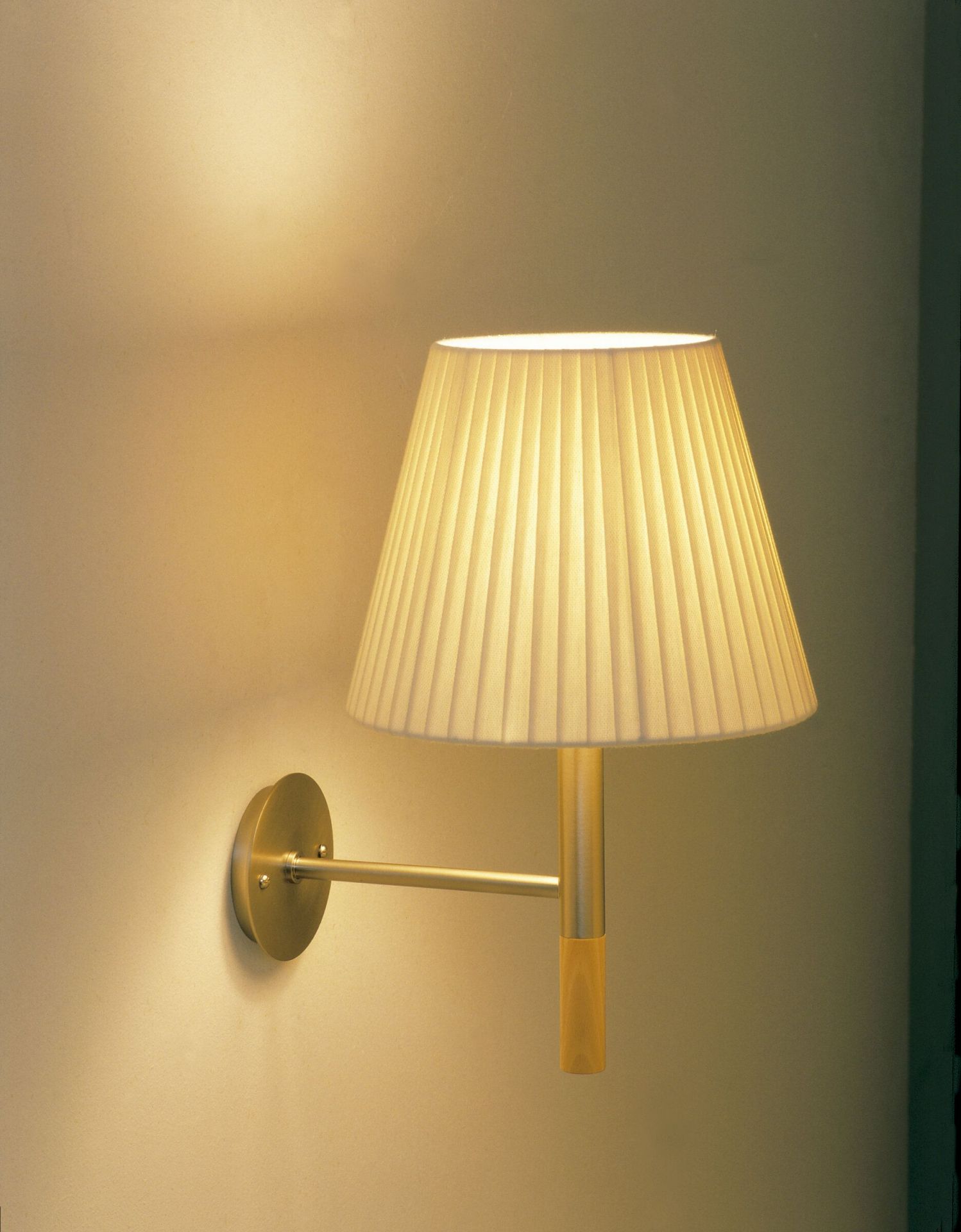 BC2 Wandleuchte Santa & Cole