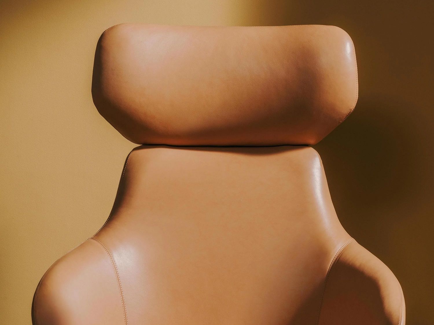 Calma BU2332 Lounge Chair Sessel drehbar Andreu World