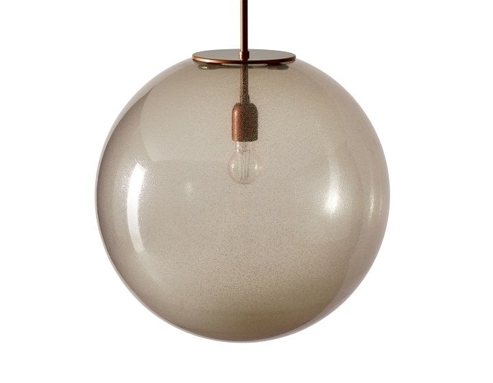 Bollicosa Lampe: Moderne Pendelleuchte mit großem, grauem Glas-Schirm und Kupfer-Details.