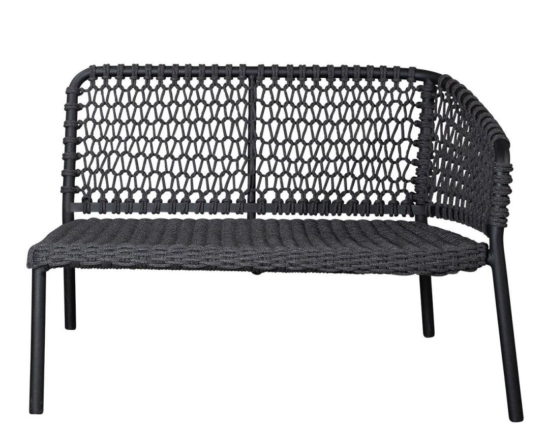 Ocean Sofa: Graues 2-Sitzer Outdoor Sofamodul mit Cane-Line Geflecht und schwarzem Rahmen, linke Ausführung.