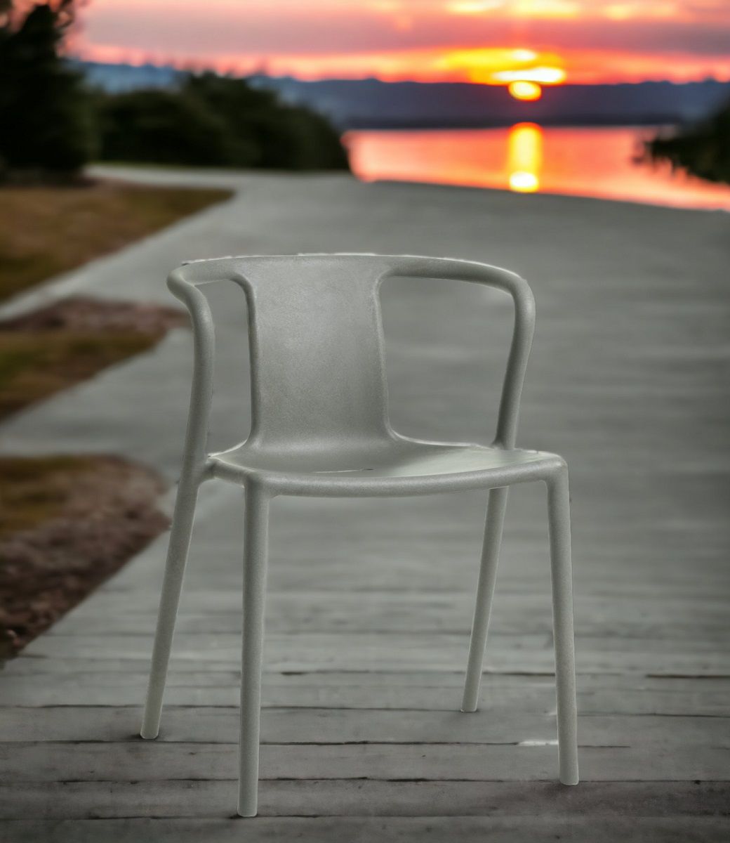 RE Air-ArmChair Indoor / Outdoor 100% Recycled Armlehnenstuhl Magis 