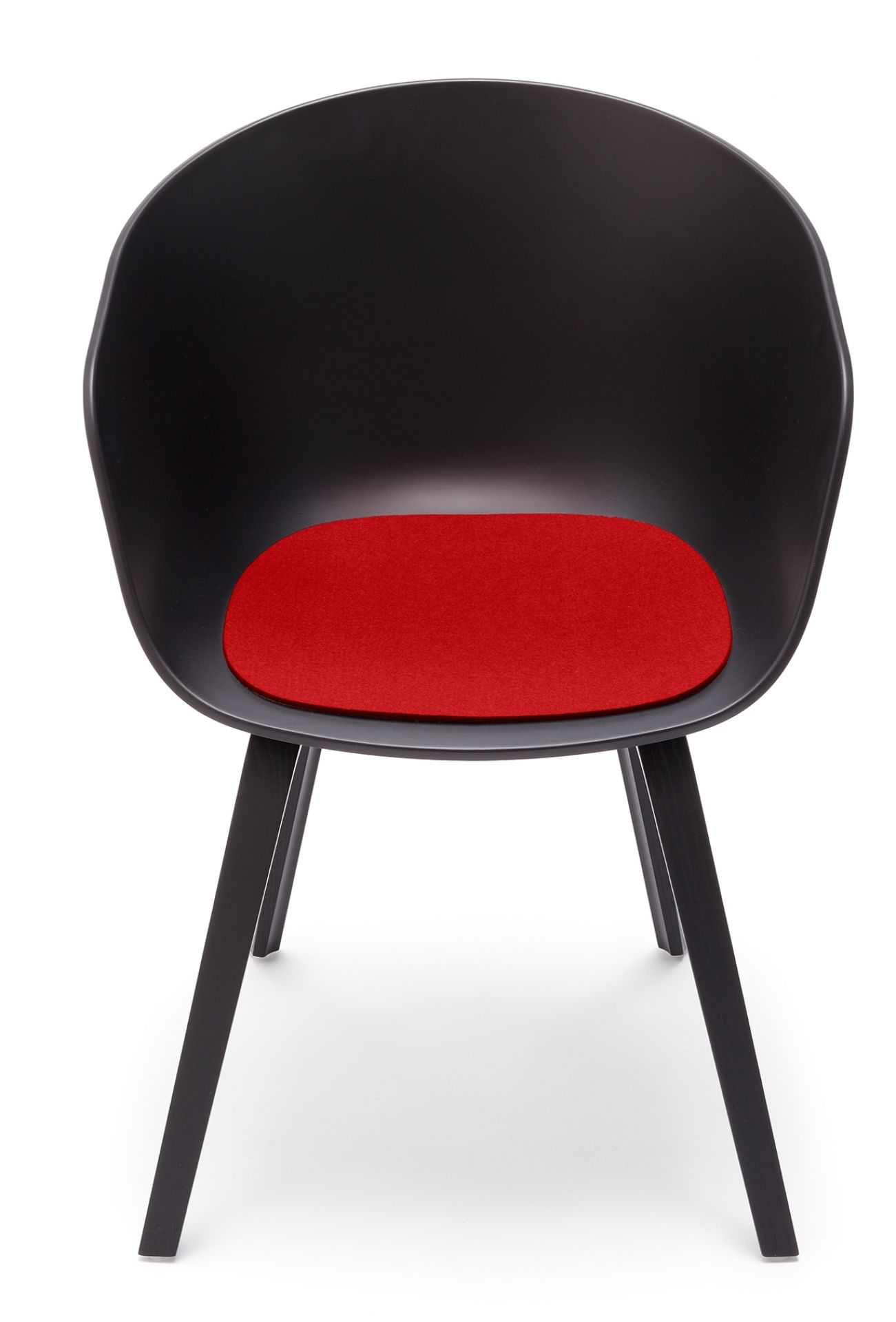 Schwarzer About A Chair AAC22 Stuhl mit roter Filz Sitzauflage von Hey Sign.