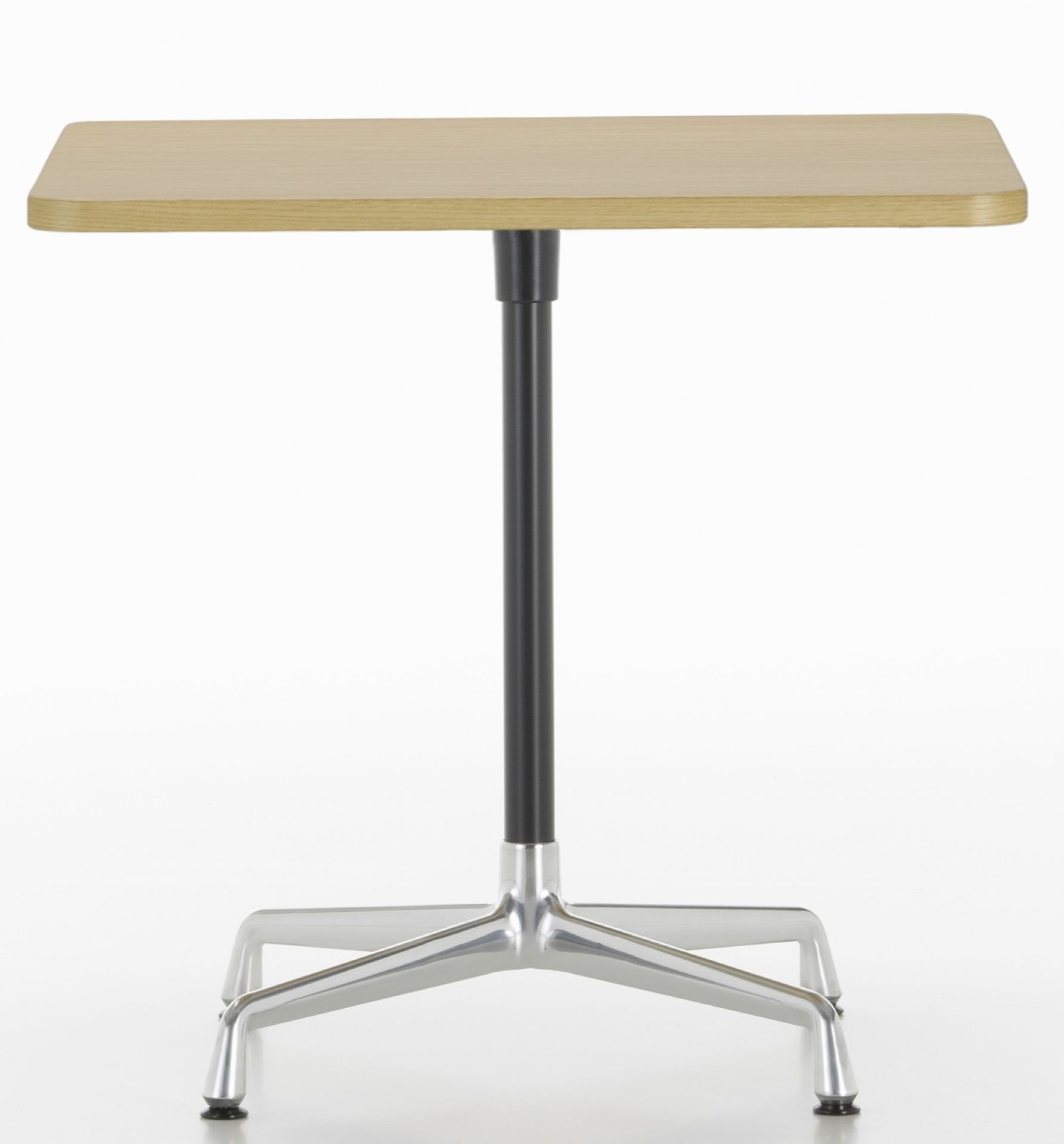 Quadratischer Eames Contract Table von Vitra mit hellem Holz und silbernem Fuß.