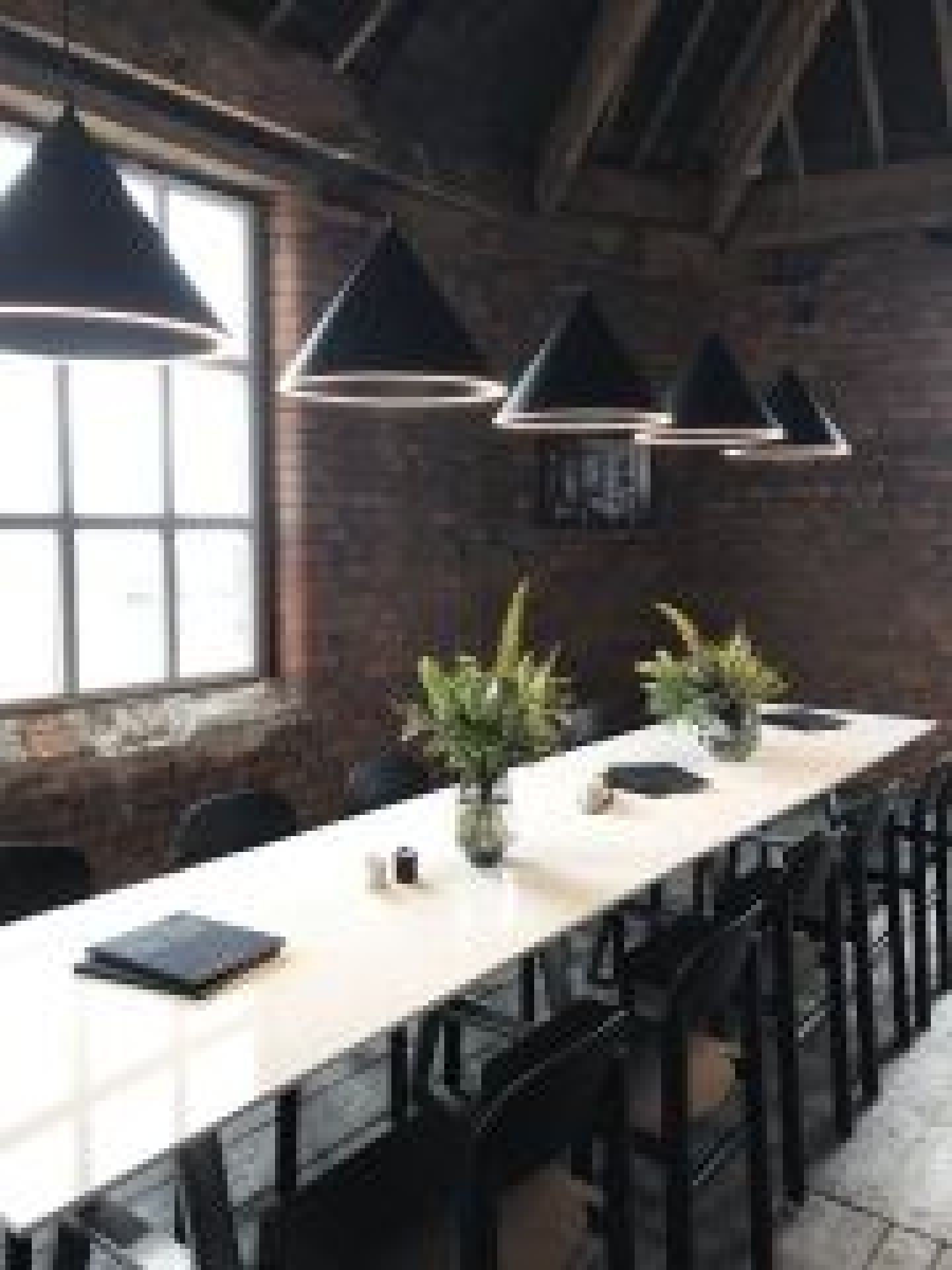 Annular Pendant Pendelleuchte Schwarz Woud