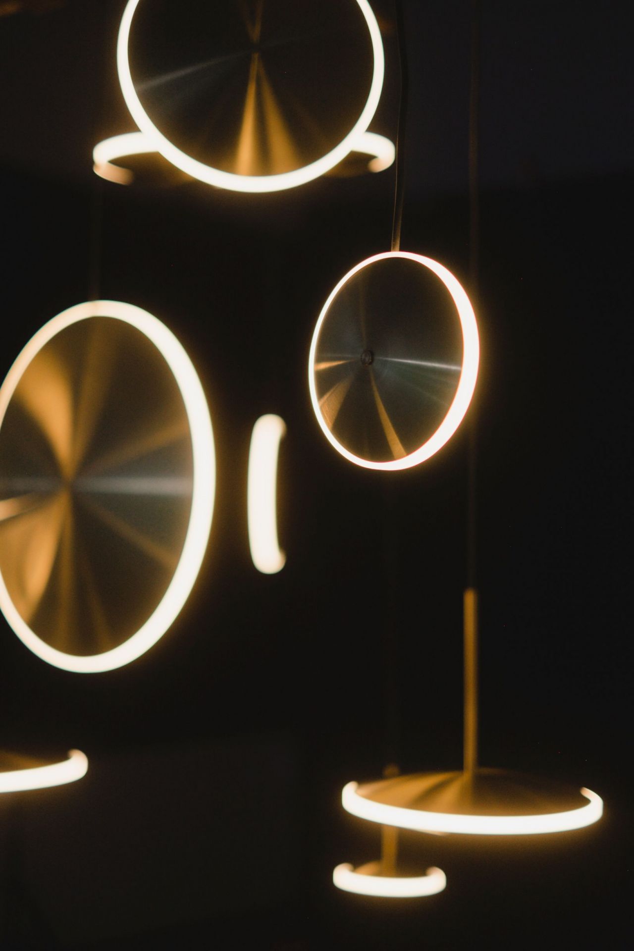 Dish6v Chrona Hängeleuchte Messing Graypants