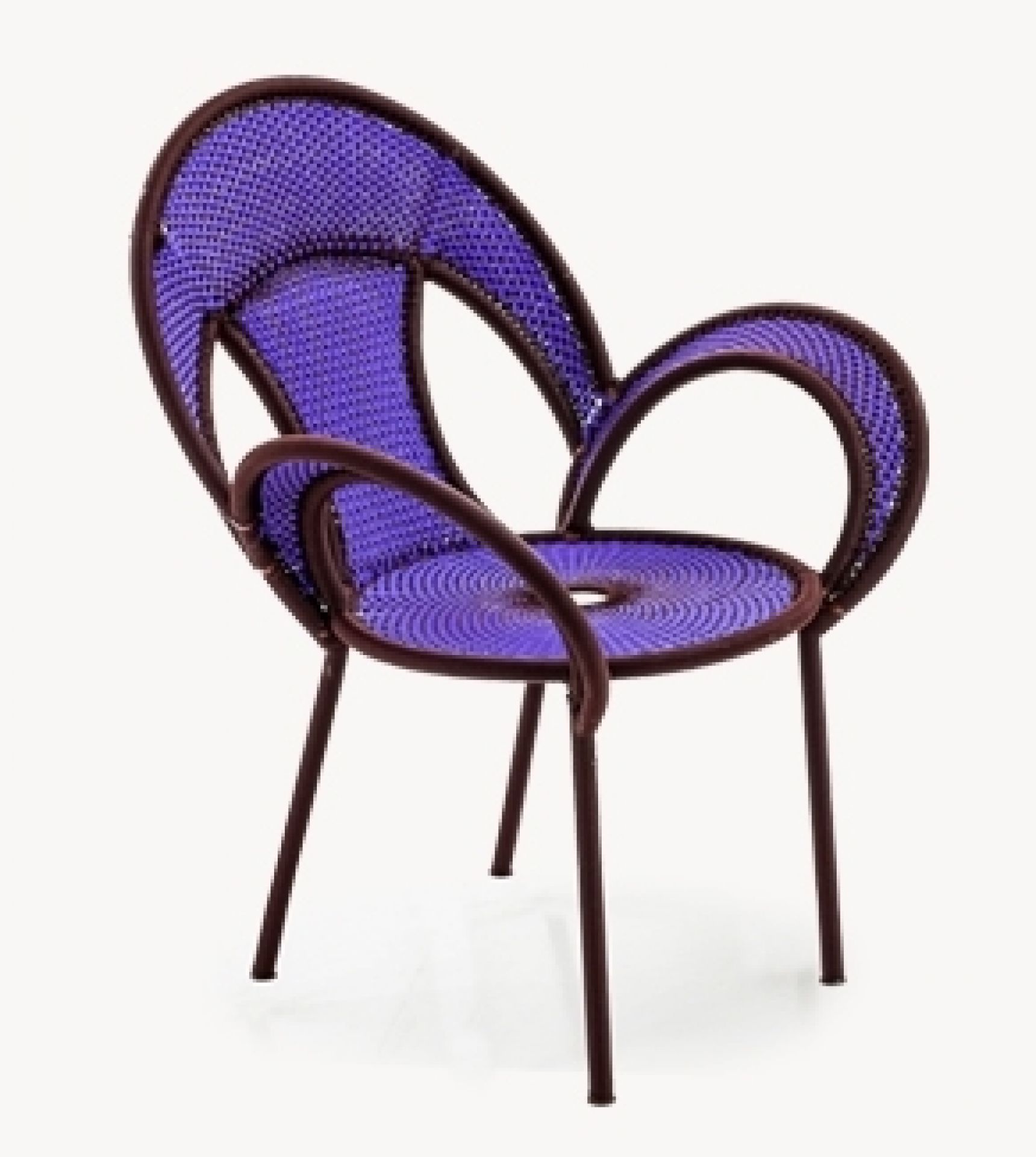 Banjooli Sessel: Design Gartenstuhl in Violett und Braun von Moroso für den Außenbereich.