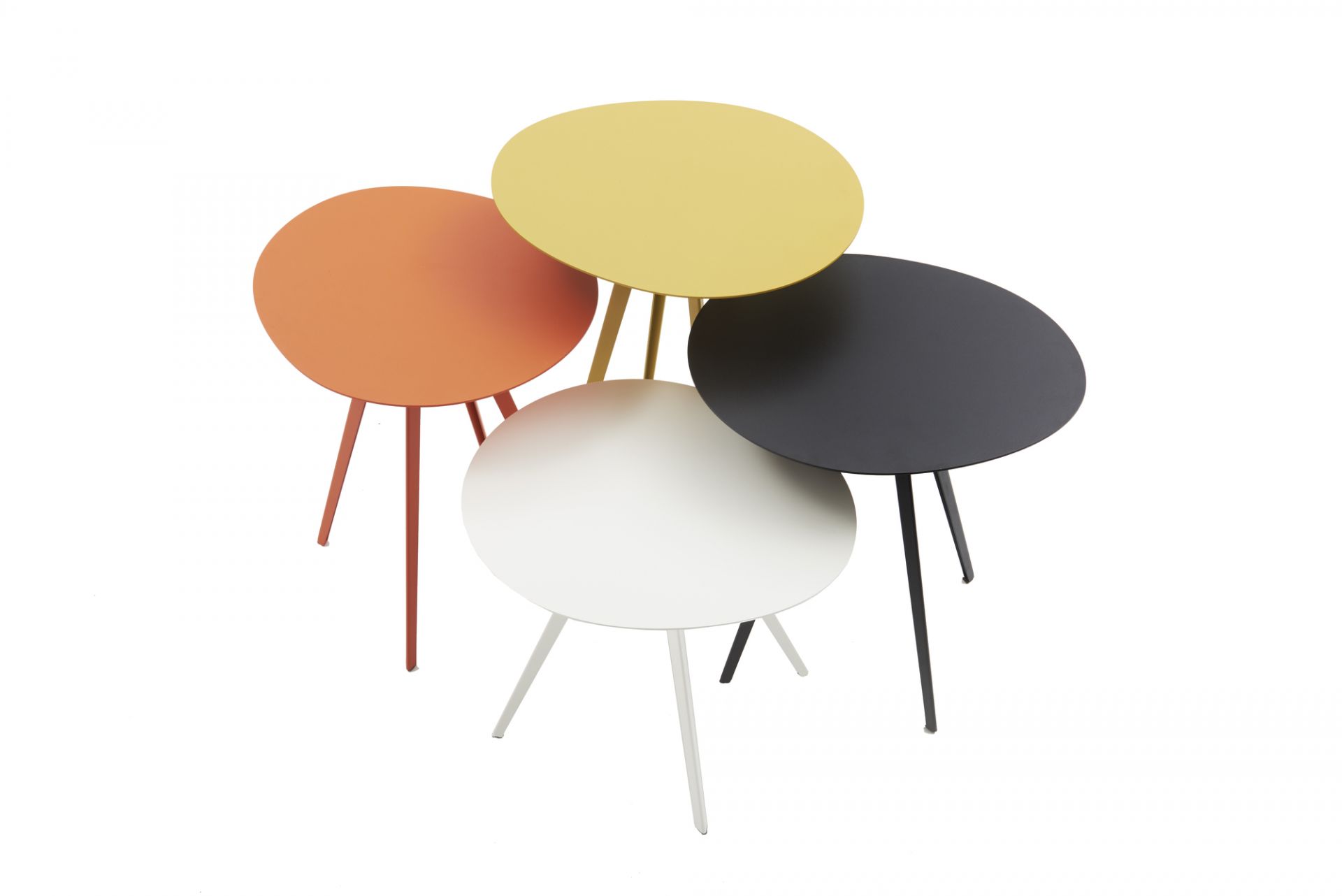 Agorà Beistelltisch in Schwarz: Moderner, runder Tisch mit filigranem Metallgestell für Wohnzimmer und Büro.