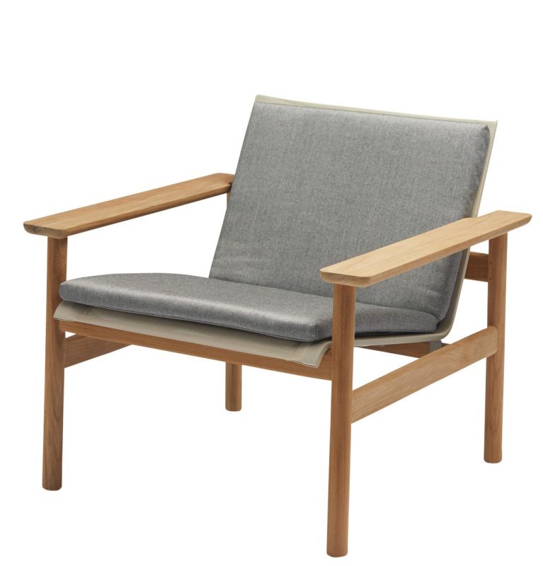 Pelagus Lounge Chair mit grauem Sitzkissen von Skagerak by Fritz Hansen, Teakholzrahmen.