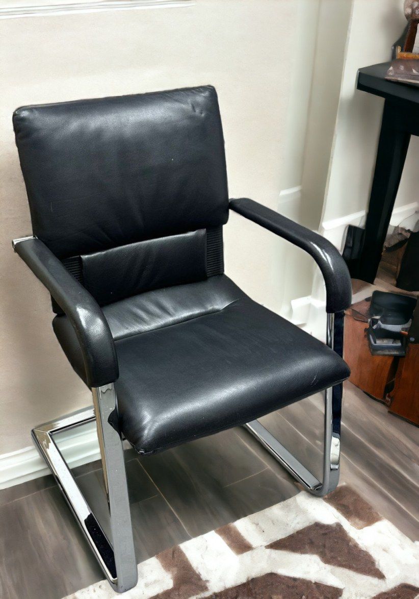 Figura Metallfreischwinger Vitra GEBRAUCHTMODELL