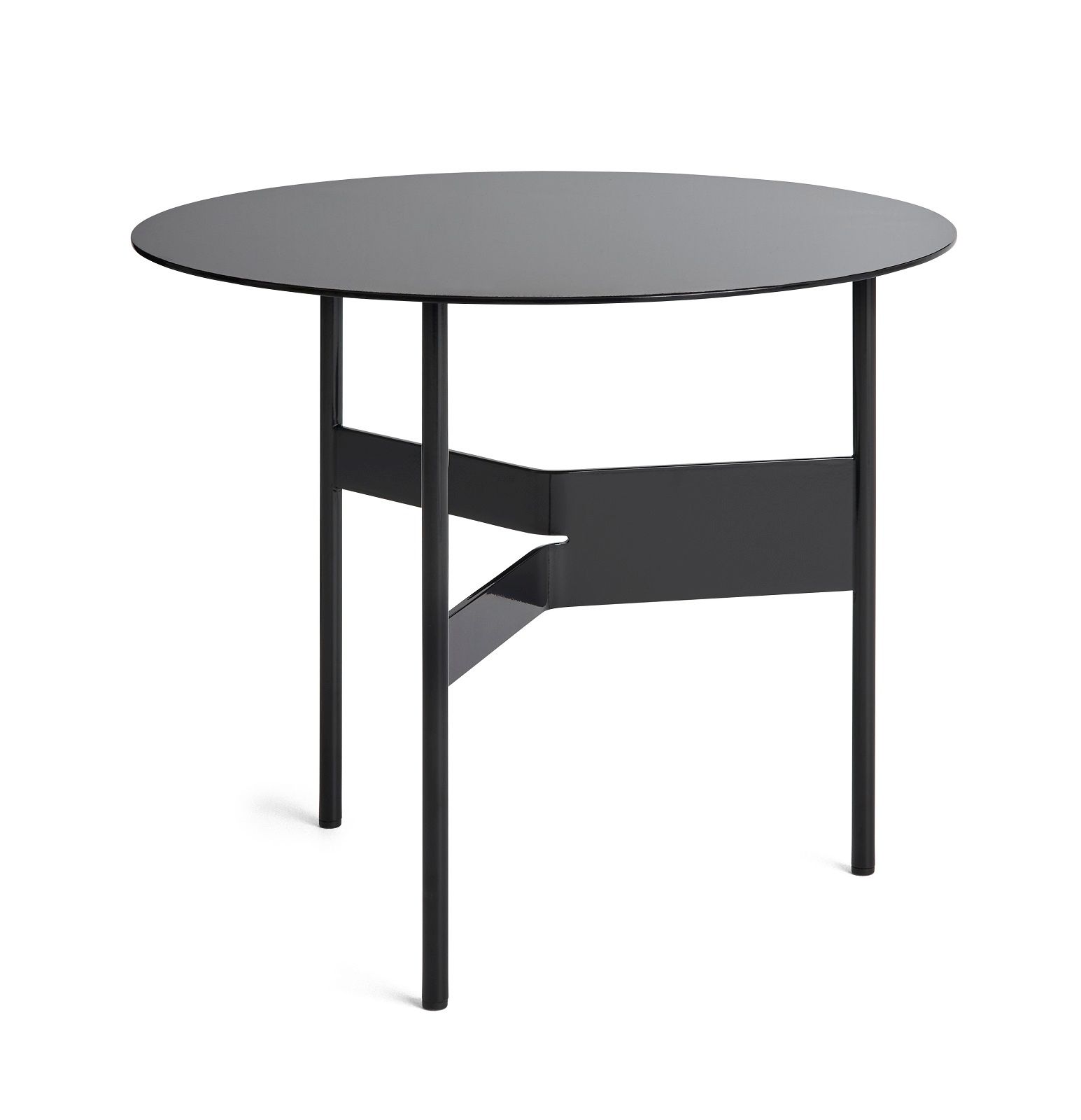 Schwarzer Shim Table Couchtisch von Hay mit runder Tischplatte und filigranem Metallgestell.