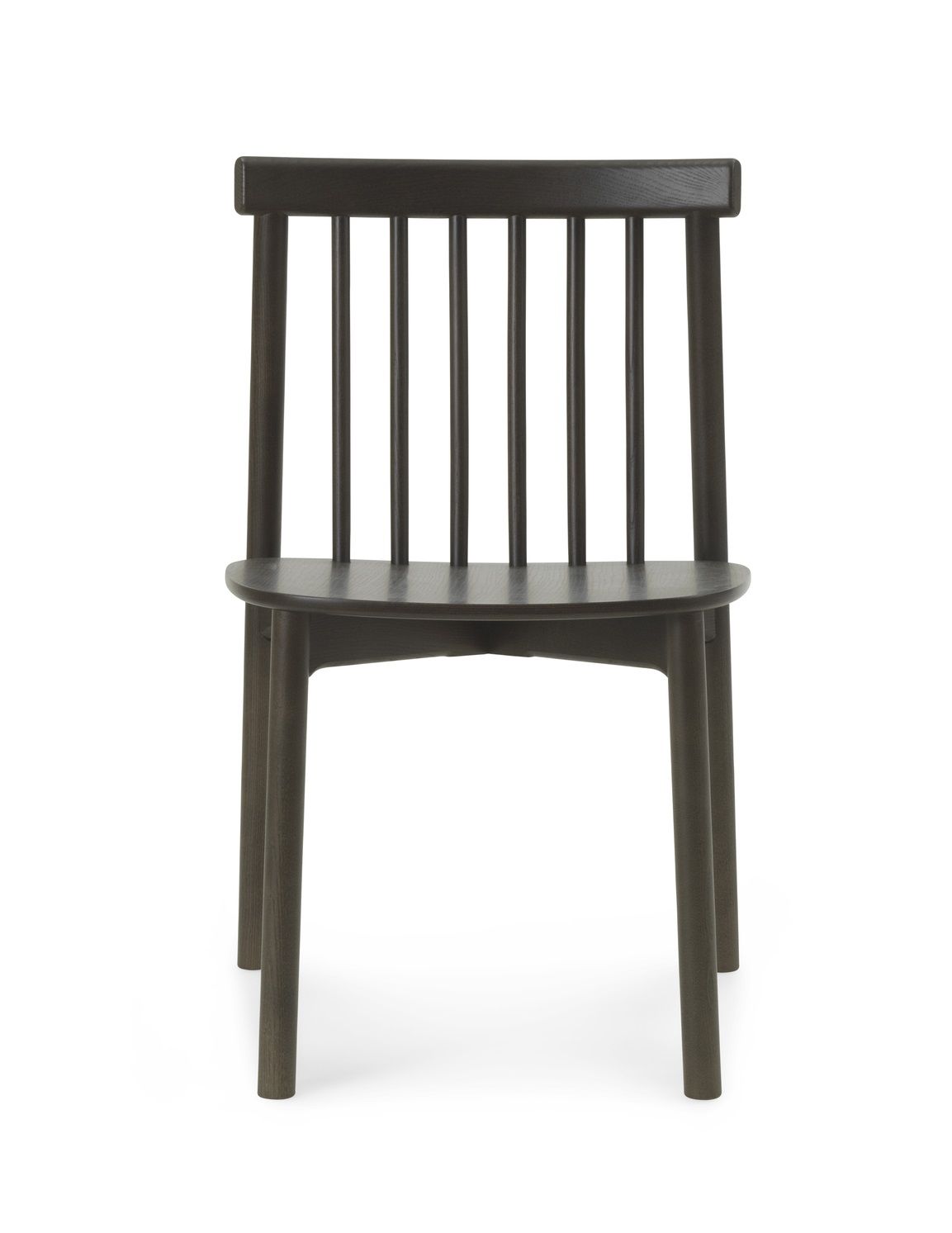 Normann Copenhagen Pind Chair Stuhl aus dunklem Holz, minimalistisches Design für Esszimmer und Wohnbereich.