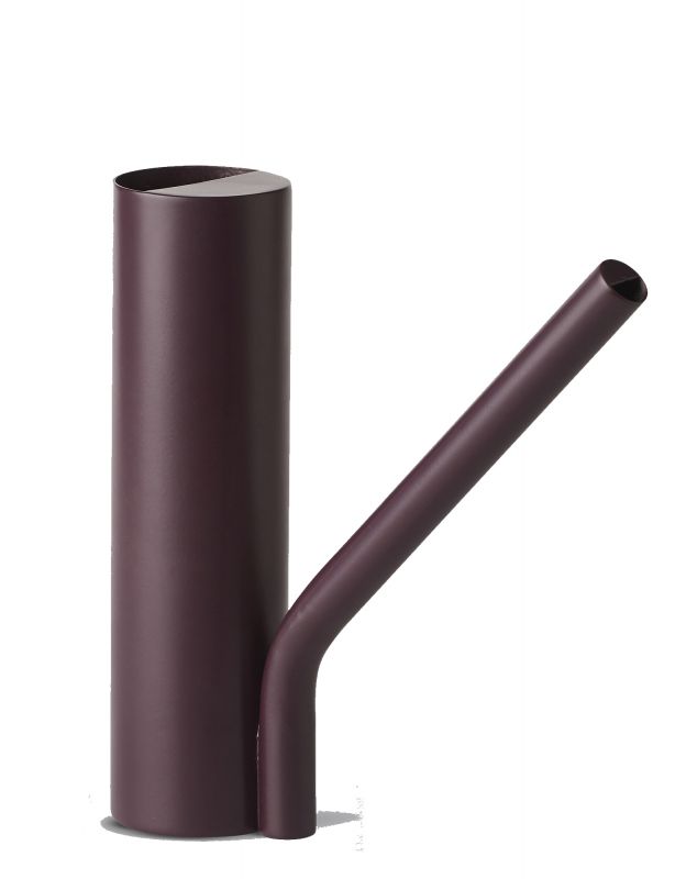 Dunkelviolette Grab-Giesskanne im minimalistischen Design. Dekorative Gießkanne für die Grabpflege und als Gartenzubehör.