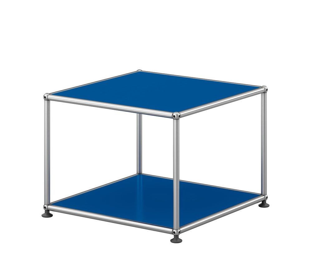 USM Haller Beistelltisch in Enzianblau, offenes Design mit verchromtem Gestell, modernes Möbelstück für Wohn- und Arbeitsbereiche.