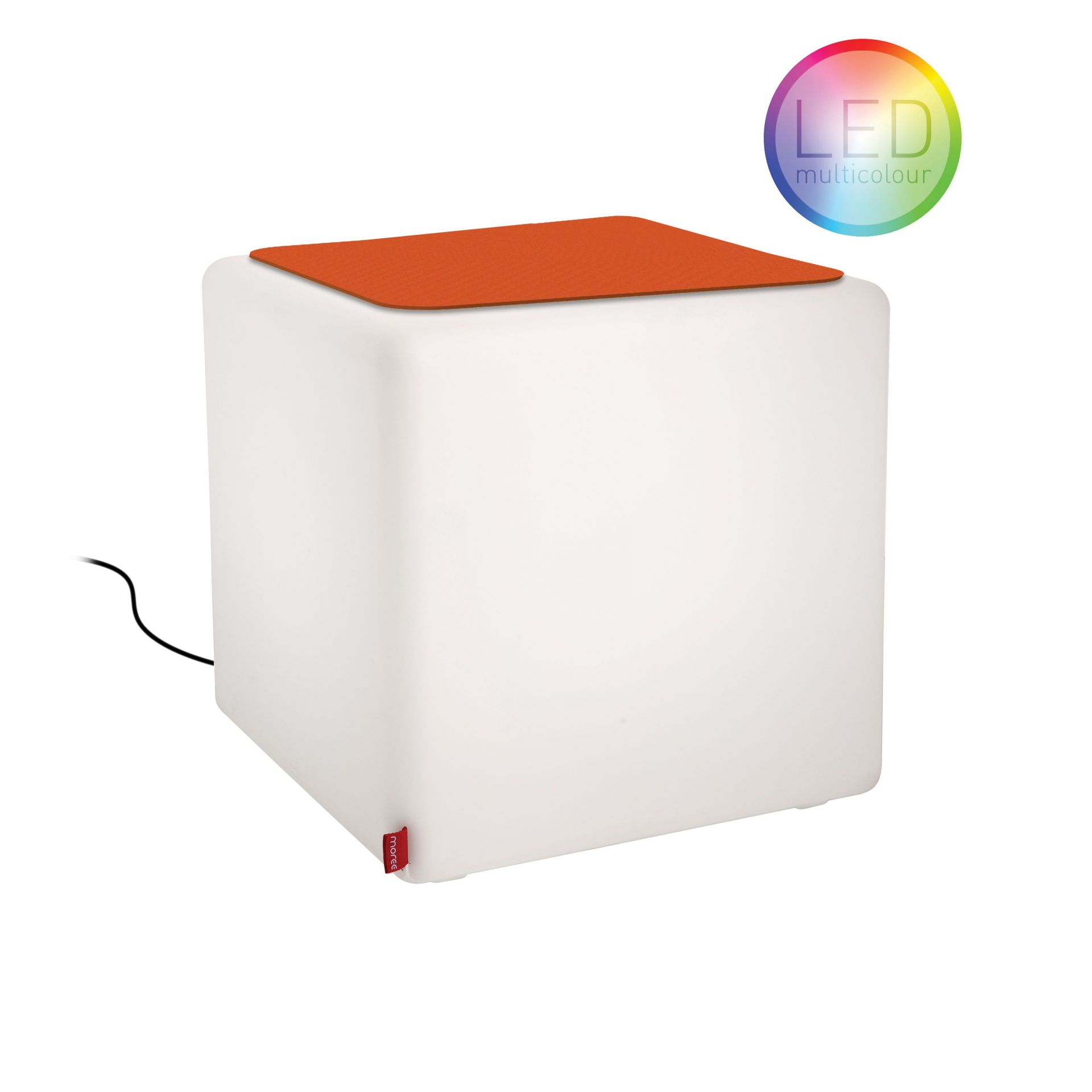 CUBE LED Hocker mit orangefarbenem Filzkissen, ideal als Beistelltisch und Outdoor-Möbel.